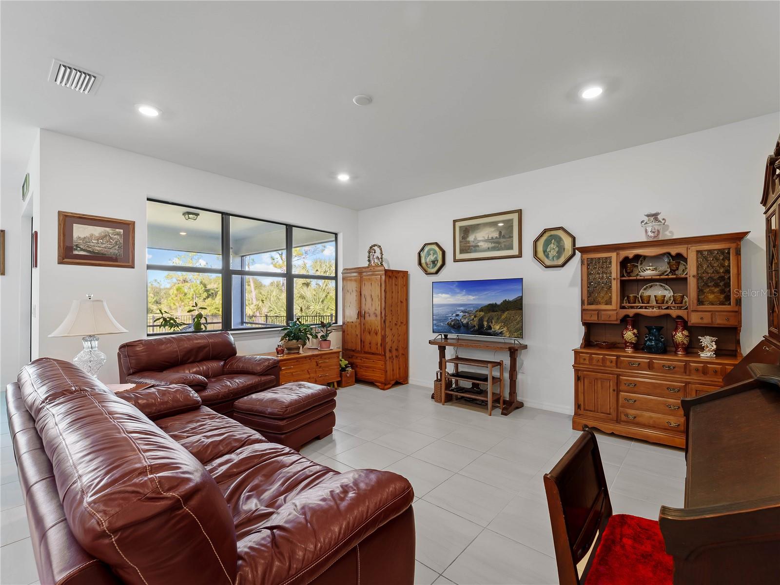 Image 14 of 55 For 2405 Gabel Oak Drive