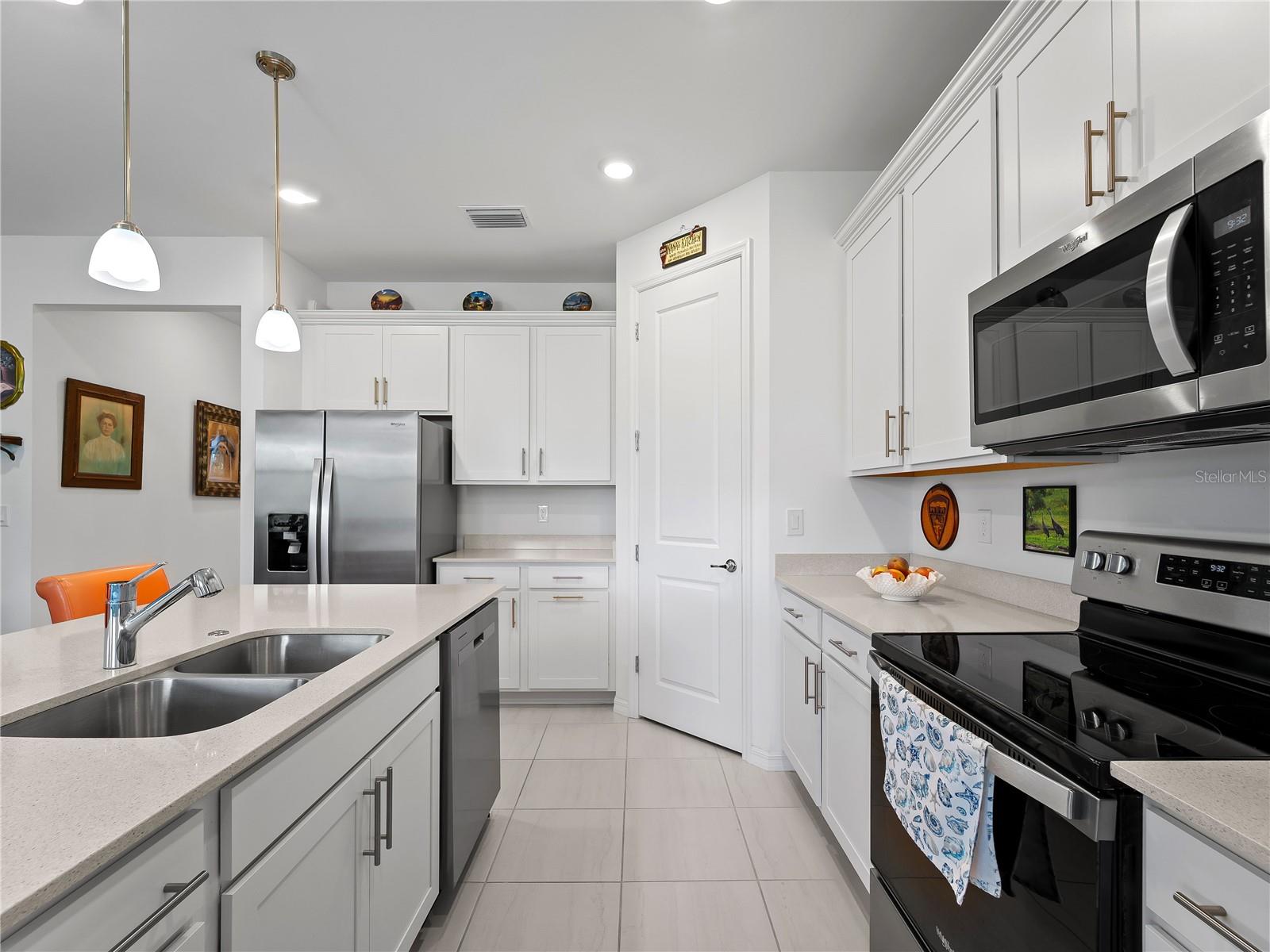 Image 17 of 55 For 2405 Gabel Oak Drive