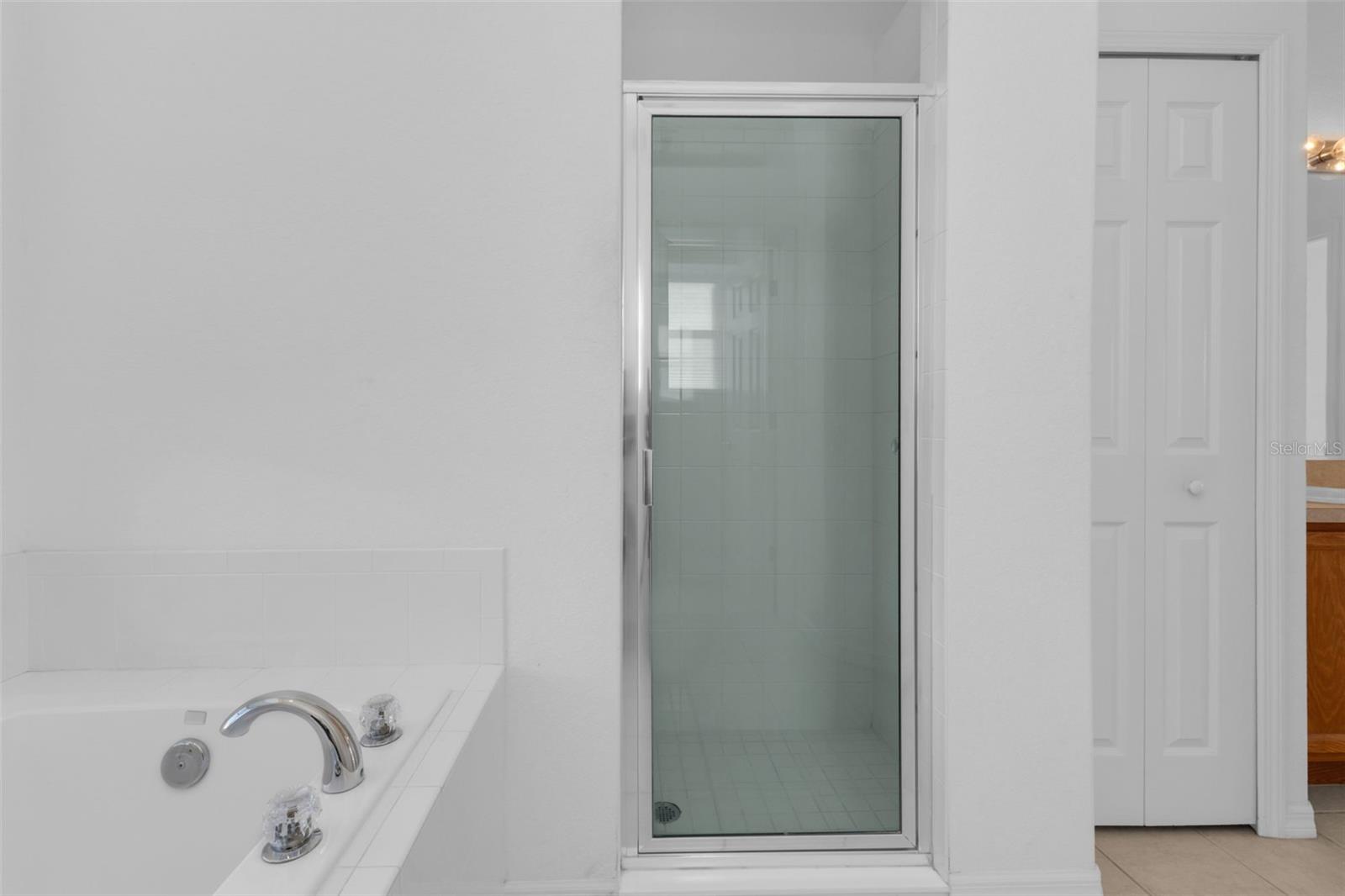 Image 24 of 49 For 24576 Buckingham Way