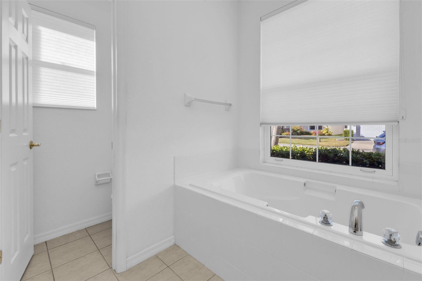 Image 26 of 49 For 24576 Buckingham Way