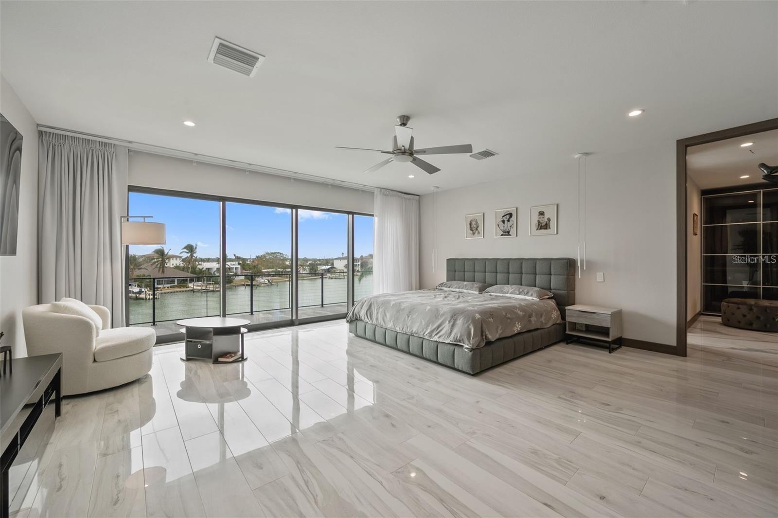 Listing photo id 27 for 36 Dolphin Drive