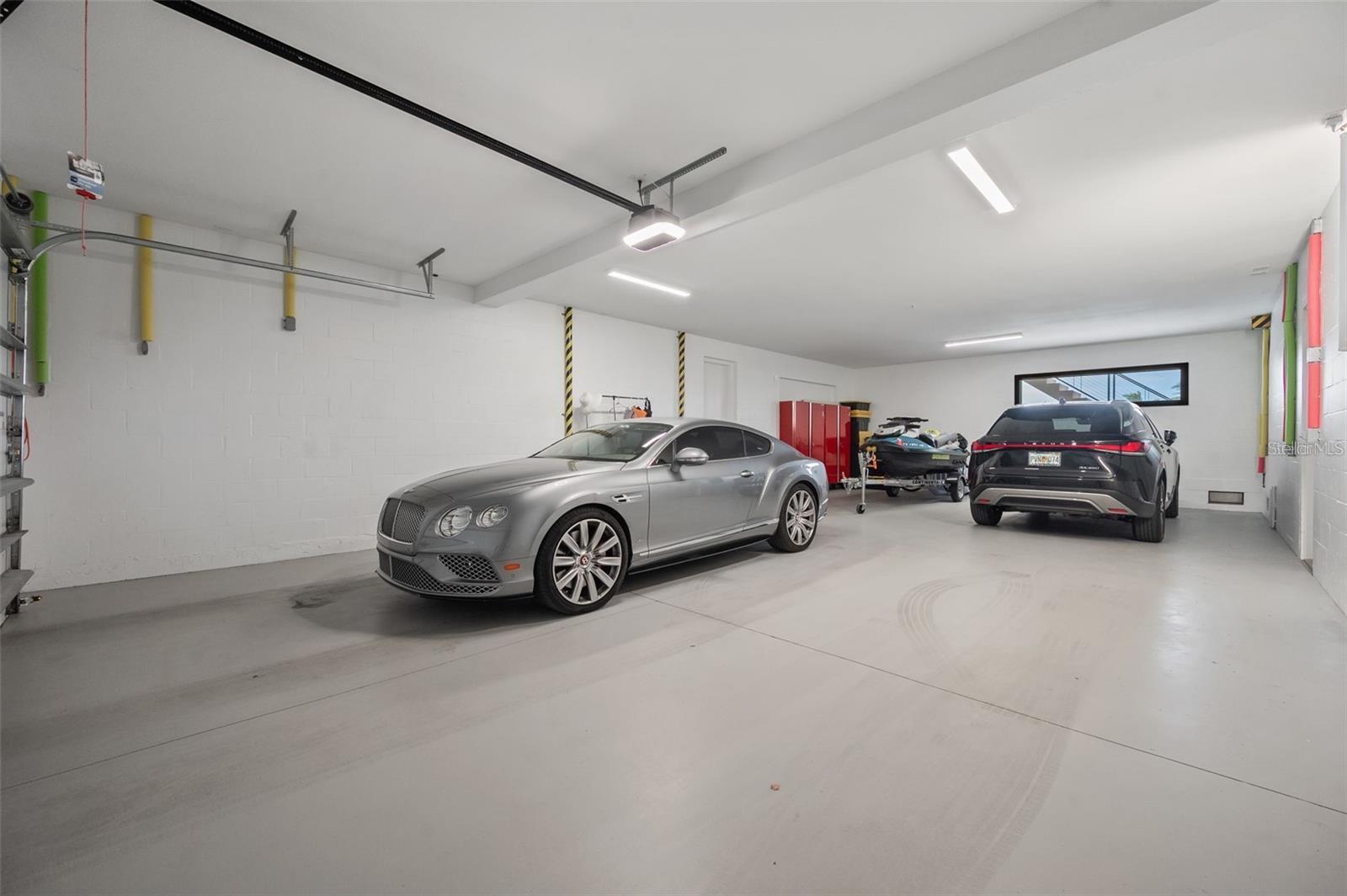 Listing photo id 46 for 36 Dolphin Drive