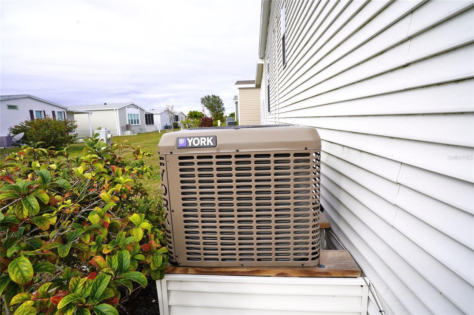 Image 4 of 73 For 3525 Stockton Road