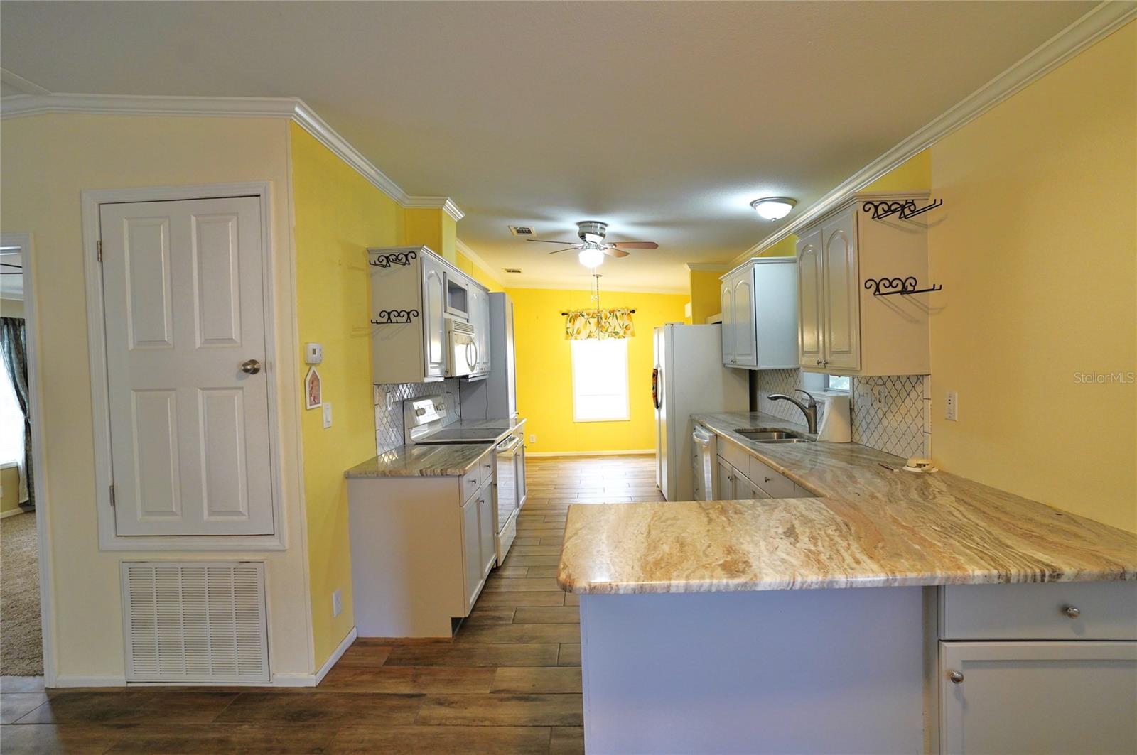 Image 7 of 73 For 3525 Stockton Road