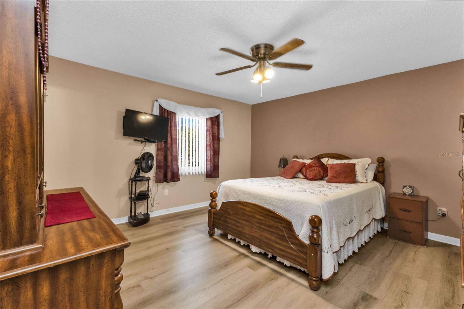 Image 18 of 67 For 1538 Inverness Street