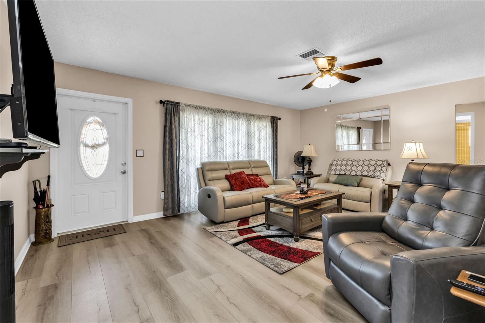 Image 5 of 67 For 1538 Inverness Street