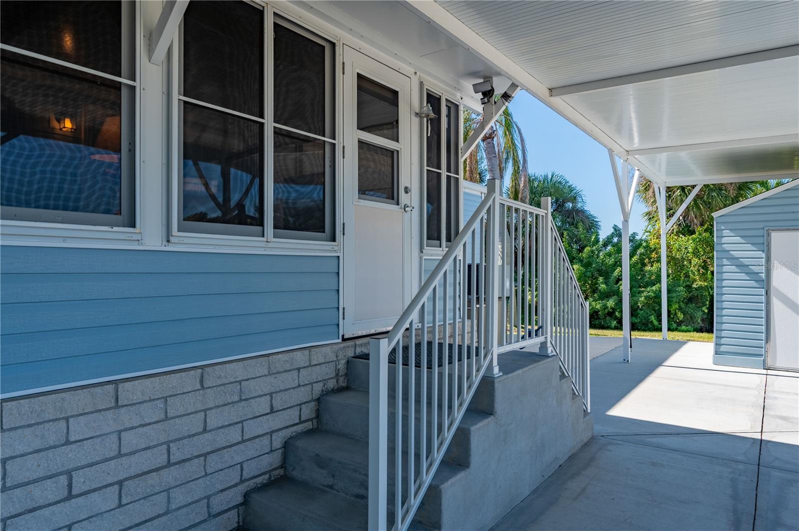 Image 10 of 55 For 24437 Harborview Road 114