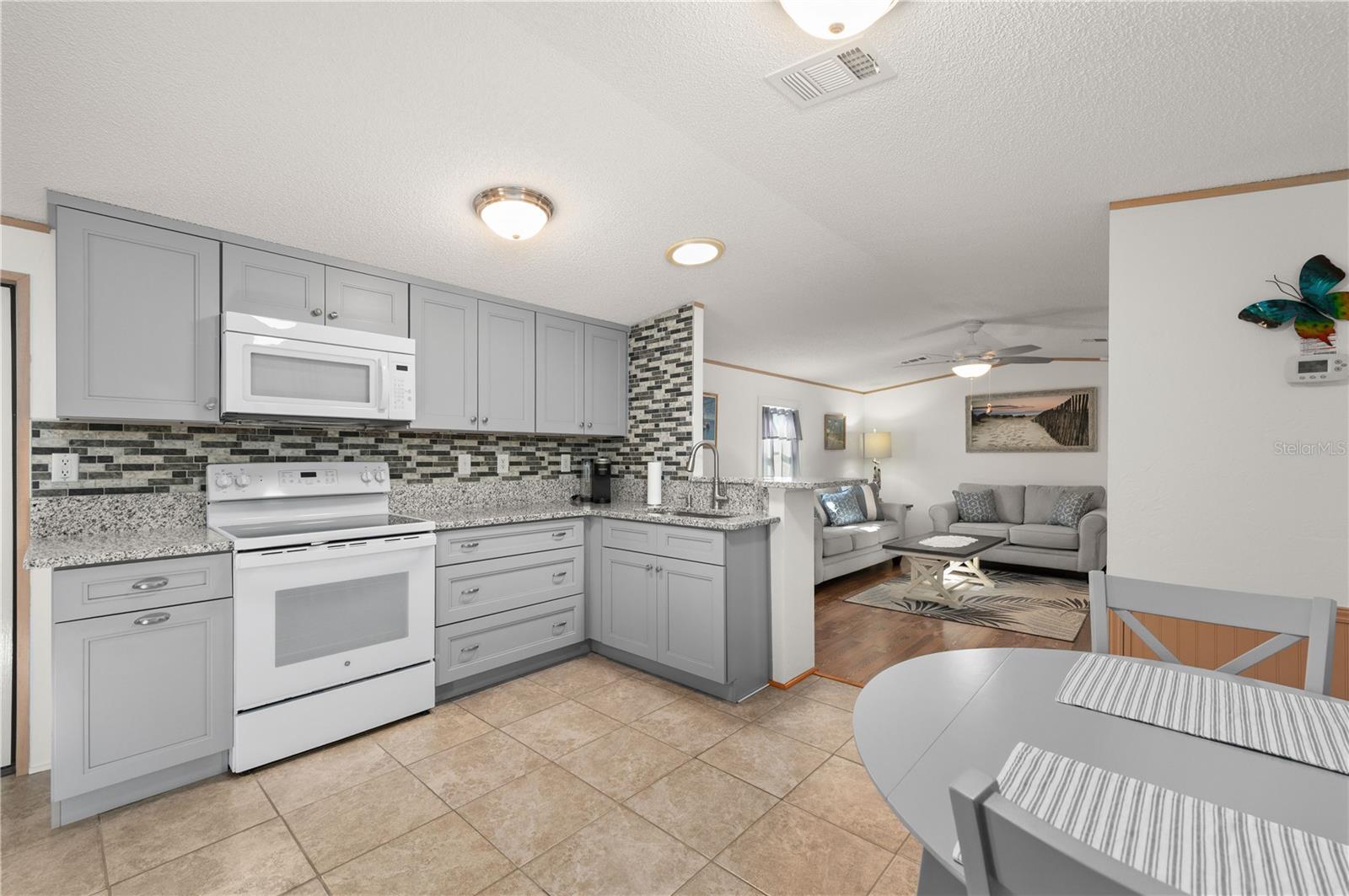 Image 20 of 55 For 24437 Harborview Road 114