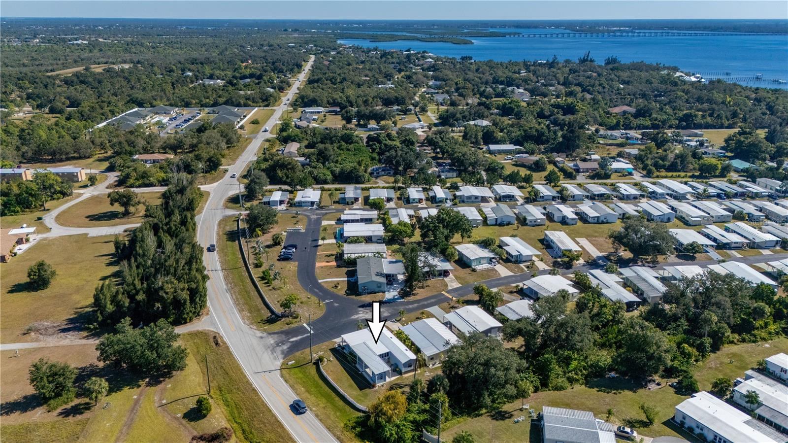 Image 43 of 55 For 24437 Harborview Road 114