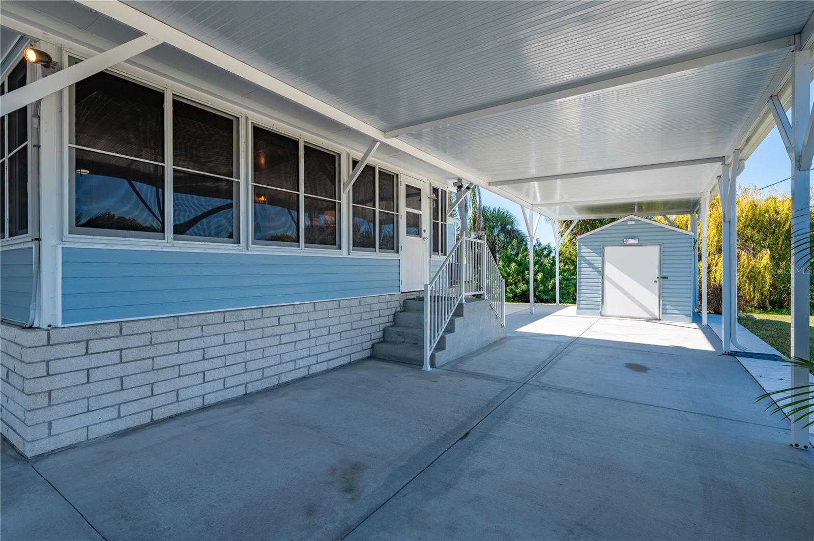 Image 8 of 55 For 24437 Harborview Road 114