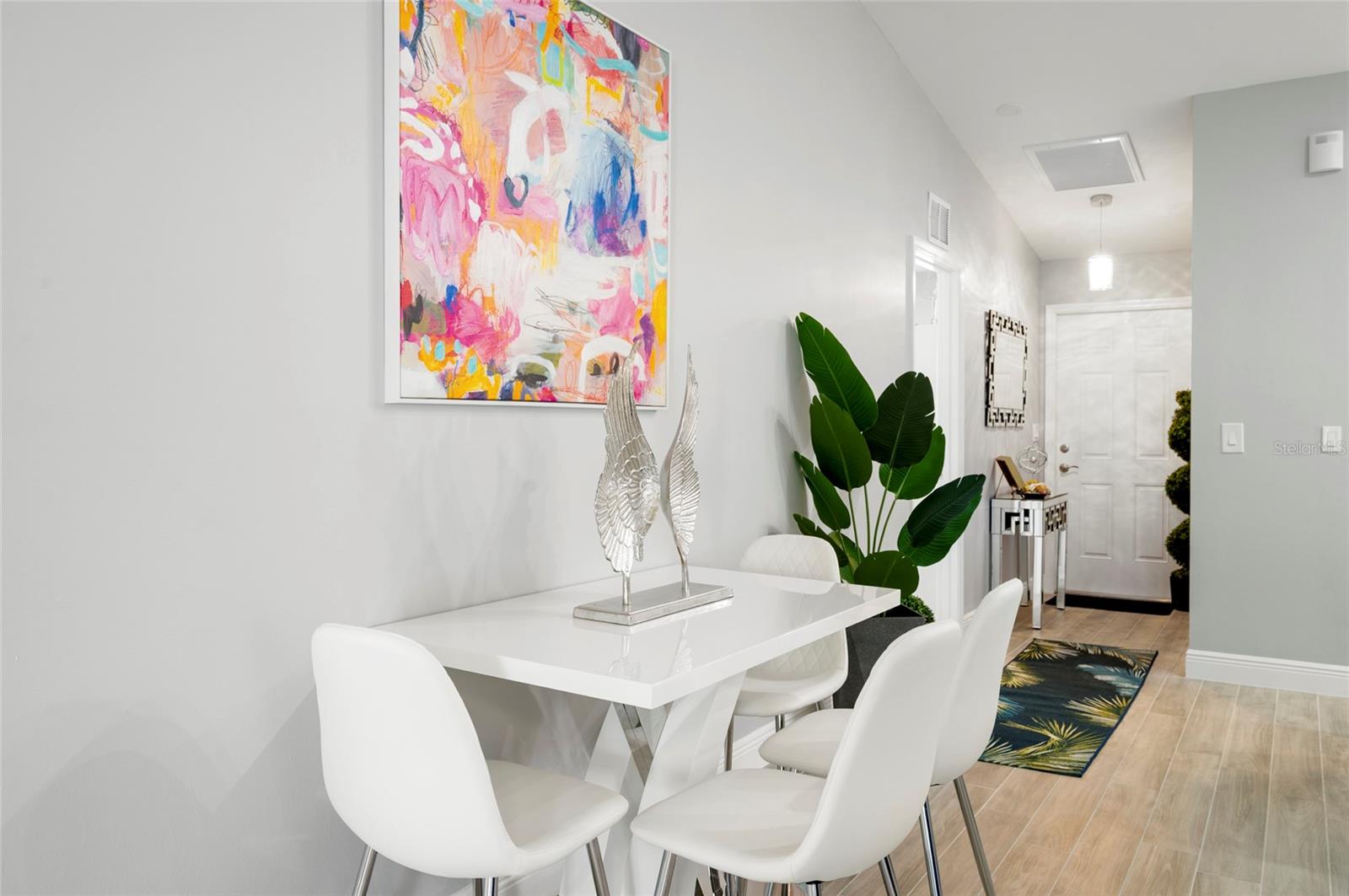 Image 10 of 32 For 2100 Como Street