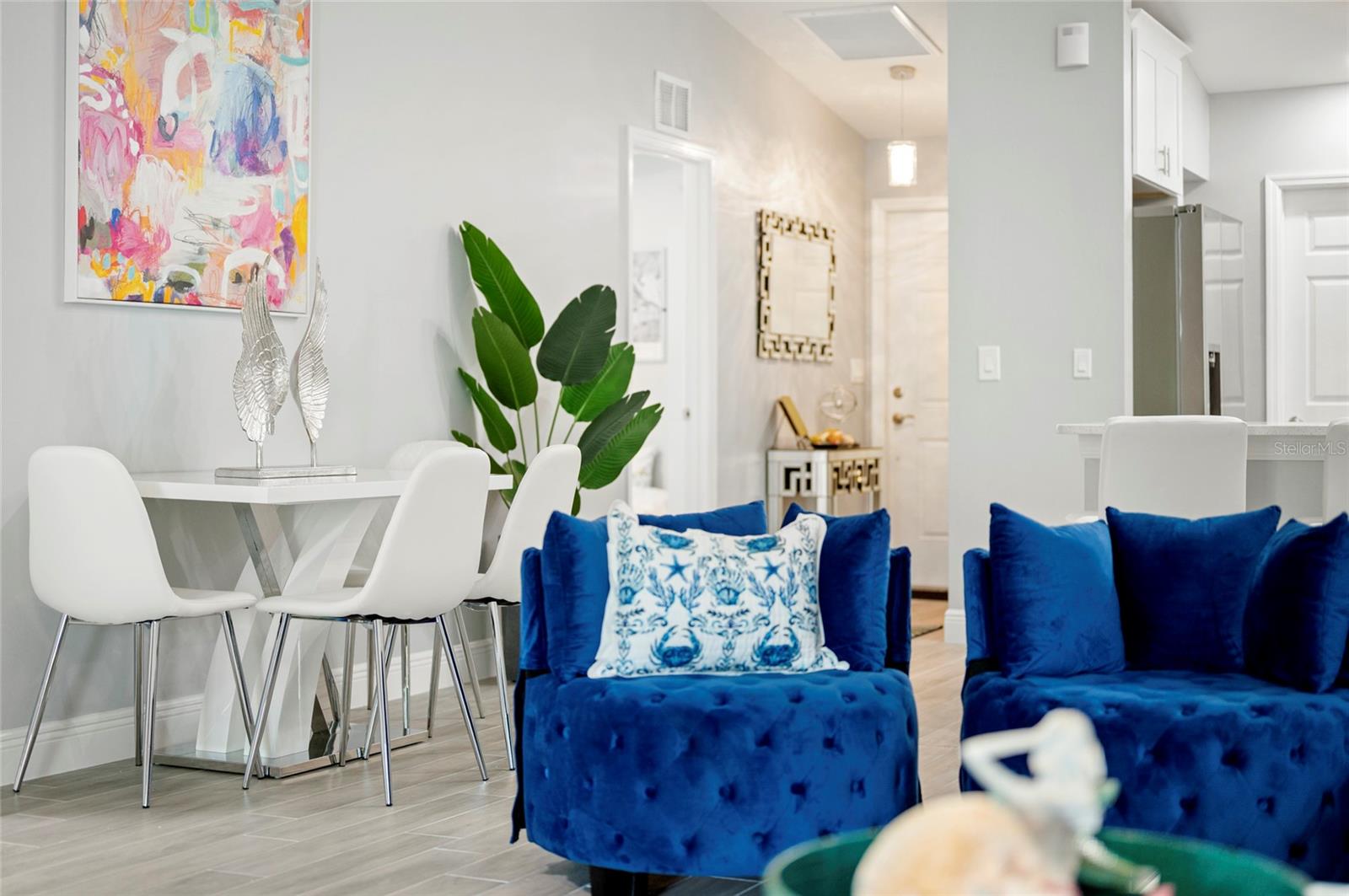 Image 11 of 32 For 2100 Como Street