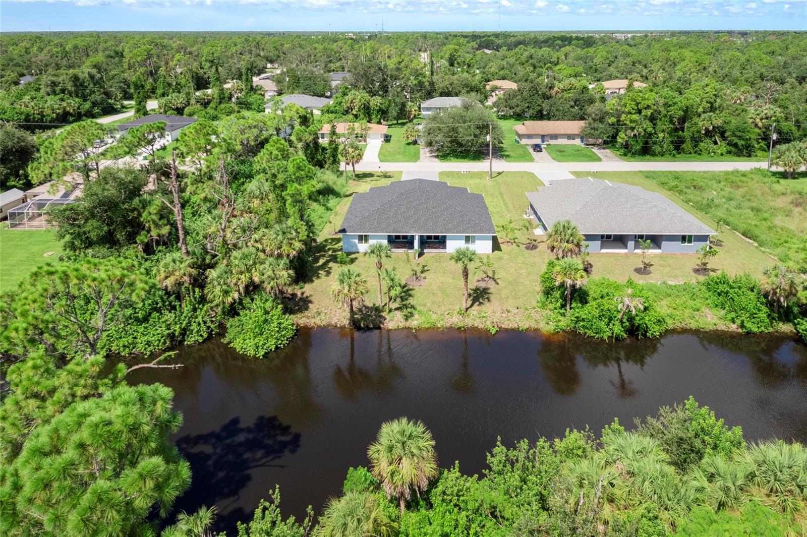 Image 27 of 32 For 2100 Como Street