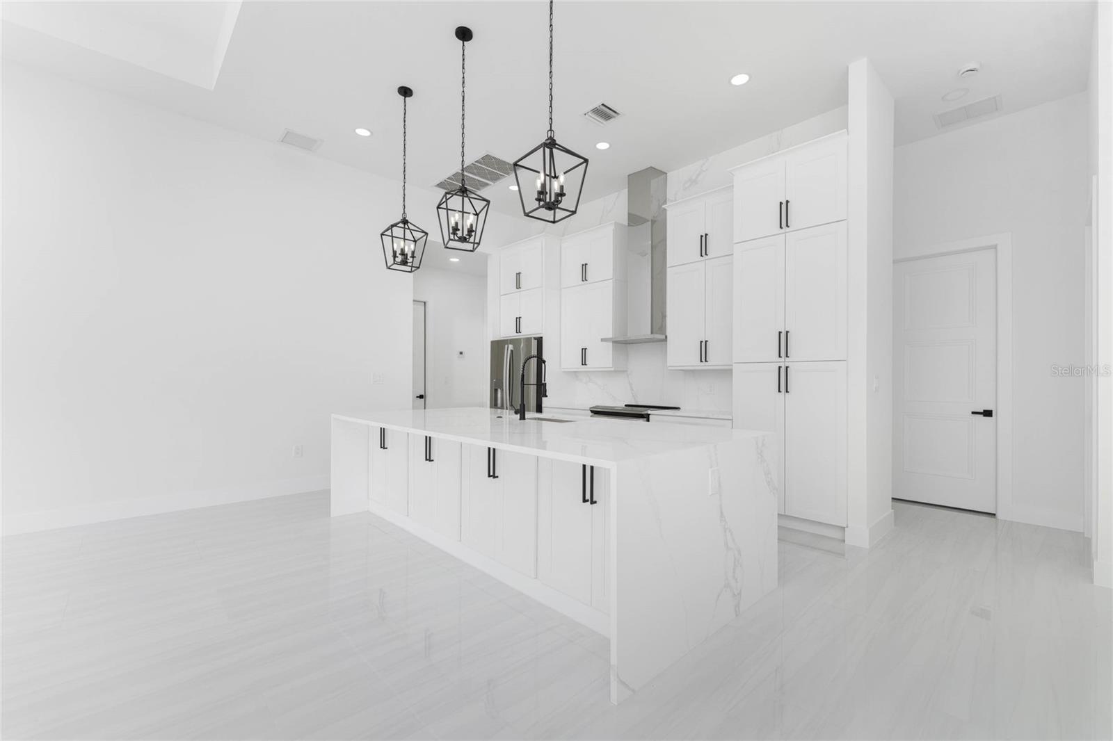 Image 12 of 77 For 576 Mcdill Drive