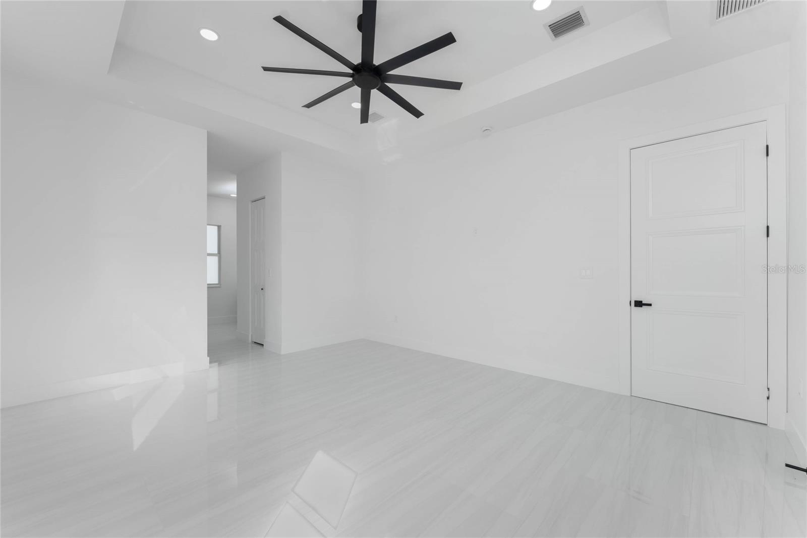 Image 20 of 77 For 576 Mcdill Drive