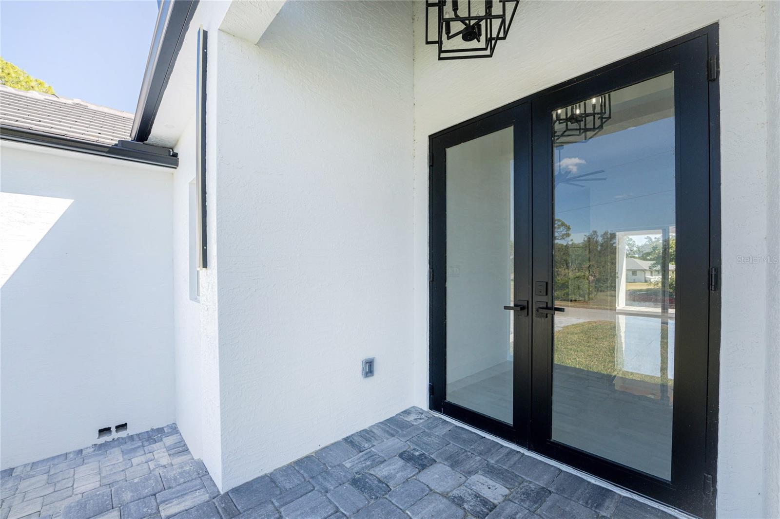 Image 4 of 77 For 576 Mcdill Drive