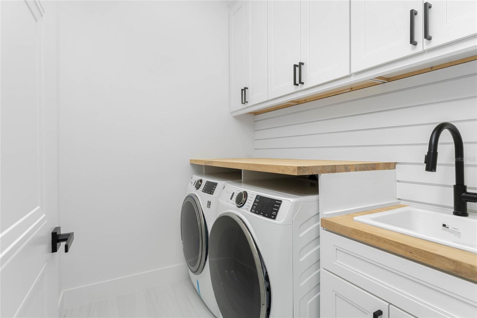 Image 41 of 77 For 576 Mcdill Drive