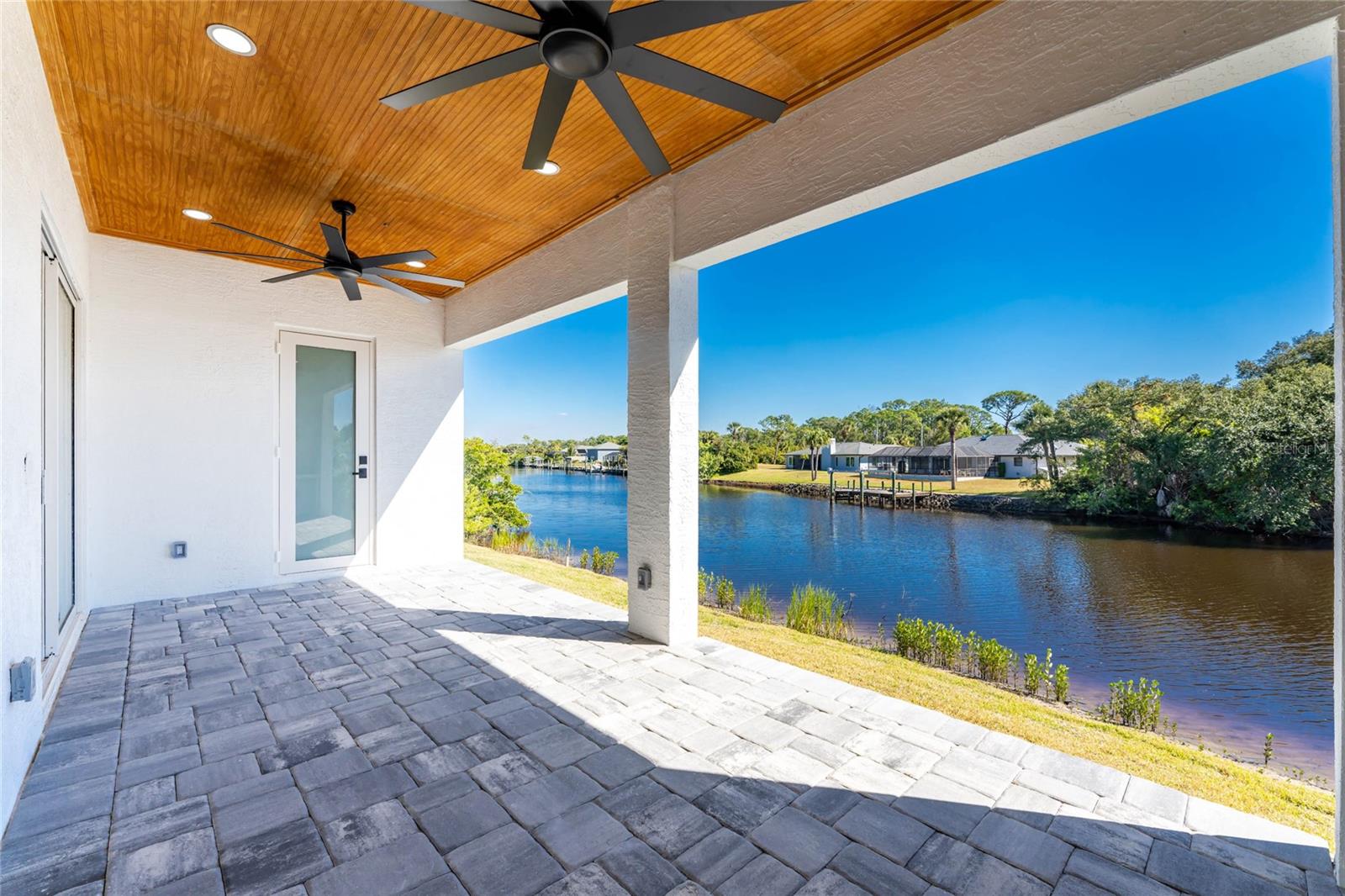 Image 46 of 77 For 576 Mcdill Drive