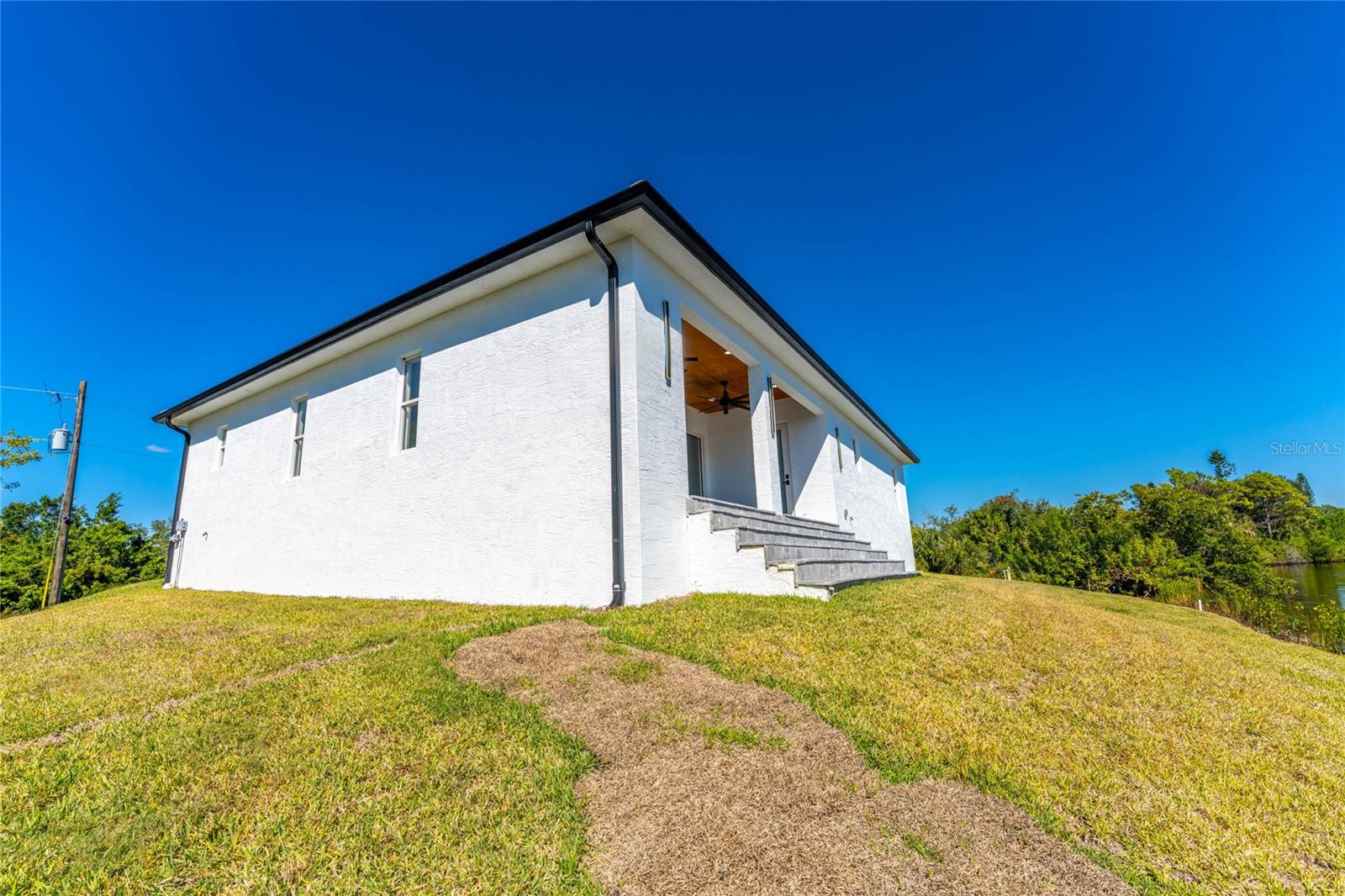 Image 50 of 77 For 576 Mcdill Drive