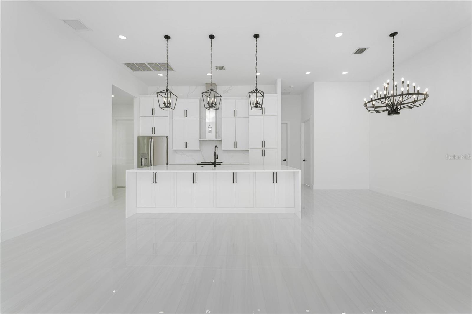 Image 6 of 77 For 576 Mcdill Drive