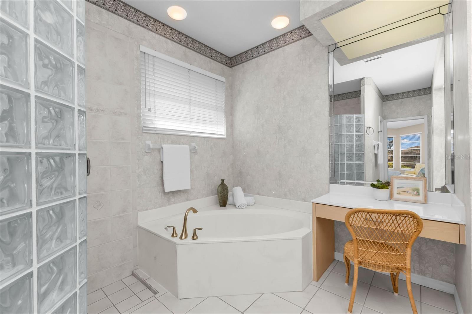 Image 23 of 45 For 1411 Thrasher Drive