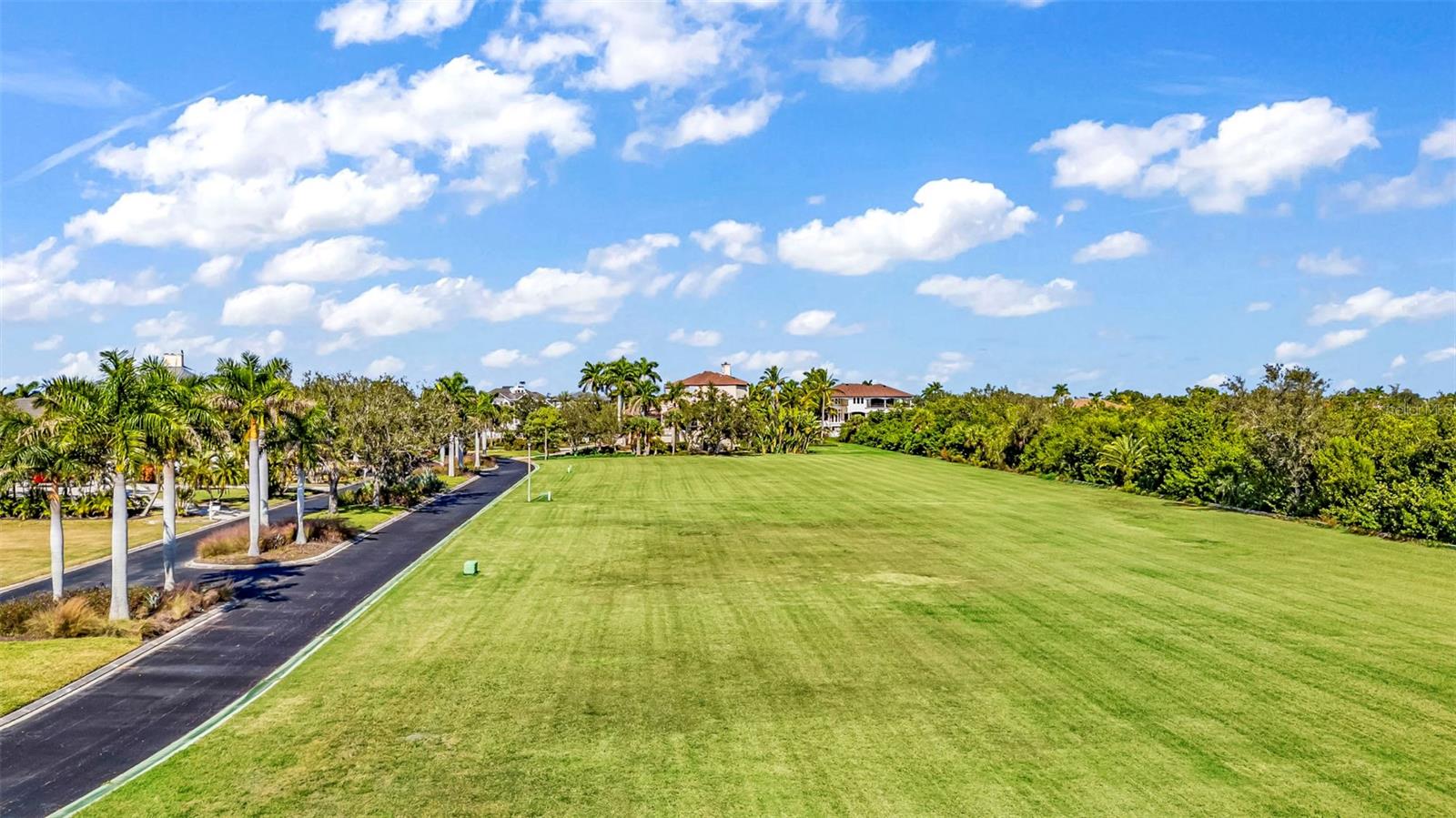 Image 11 of 35 For 4661 Grassy Point Boulevard