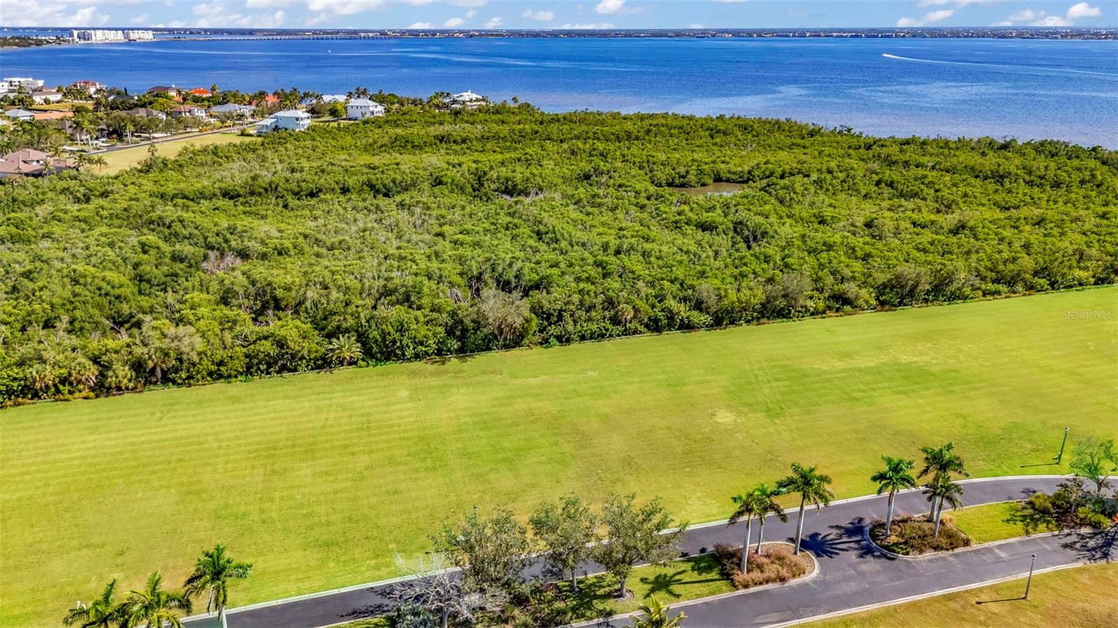 Image 22 of 35 For 4661 Grassy Point Boulevard