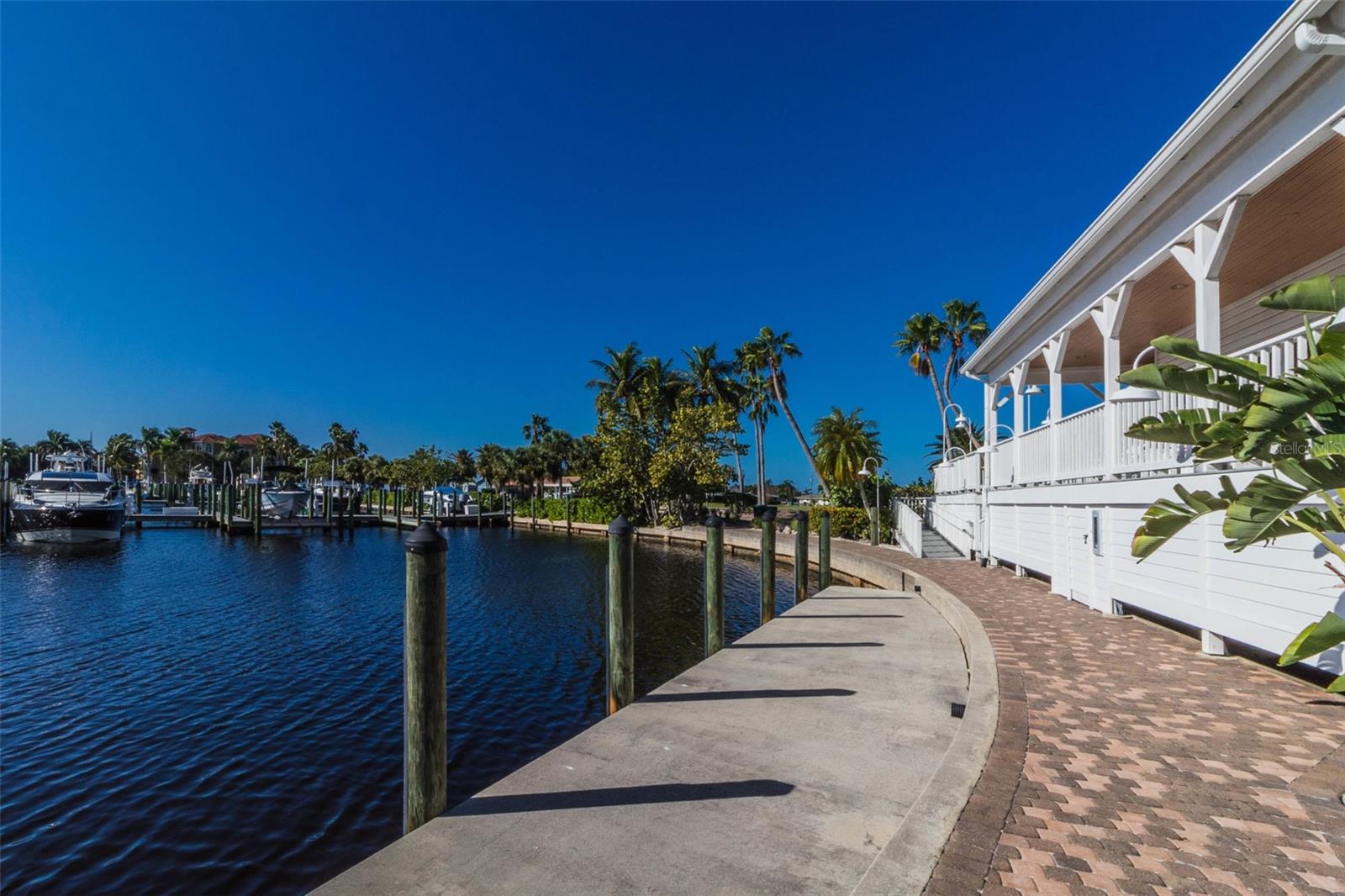 Image 32 of 35 For 4661 Grassy Point Boulevard