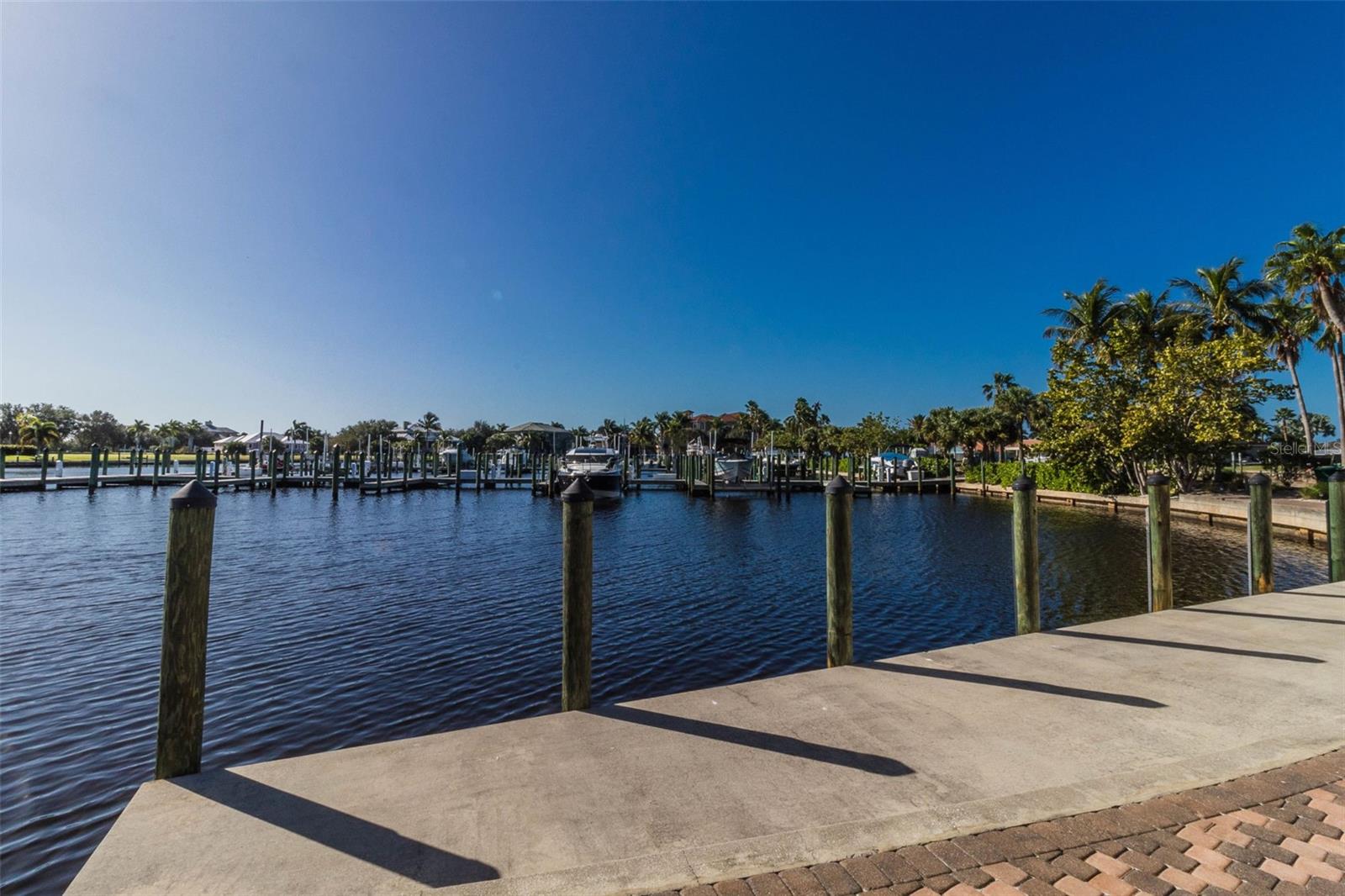 Image 33 of 35 For 4661 Grassy Point Boulevard