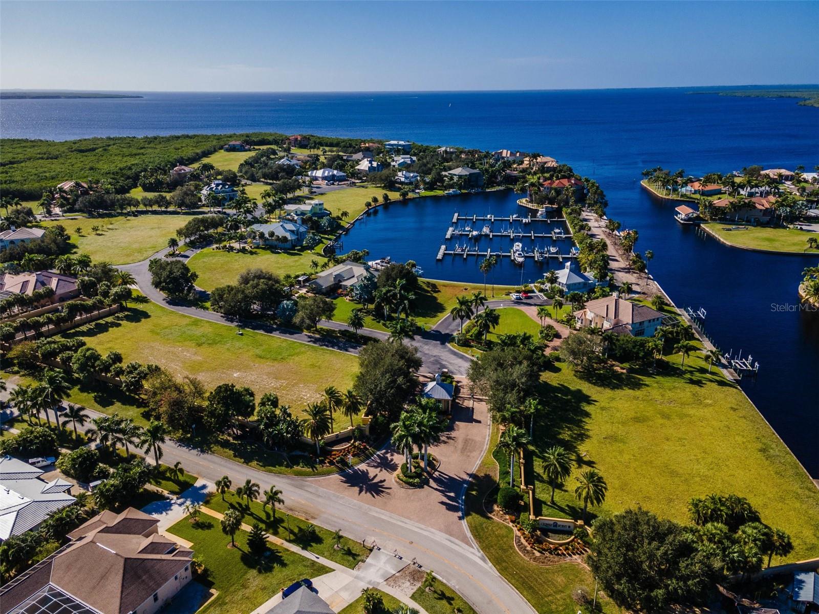 Image 7 of 35 For 4661 Grassy Point Boulevard