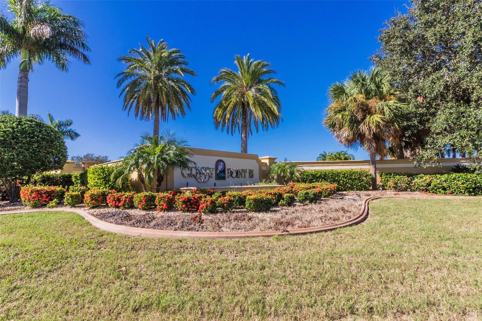 Image 8 of 35 For 4661 Grassy Point Boulevard