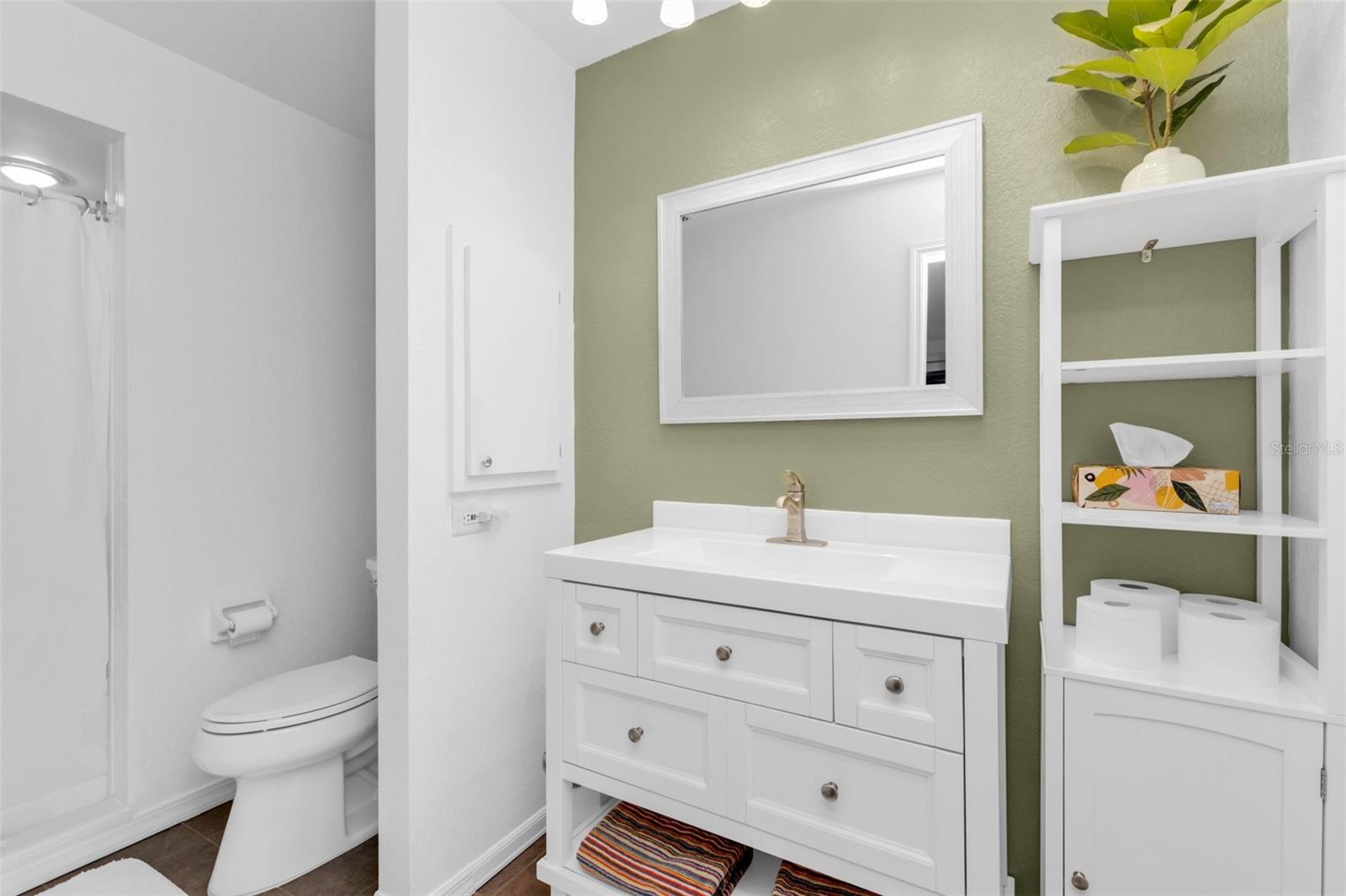 Image 21 of 41 For 625 Ennis Terrace Nw