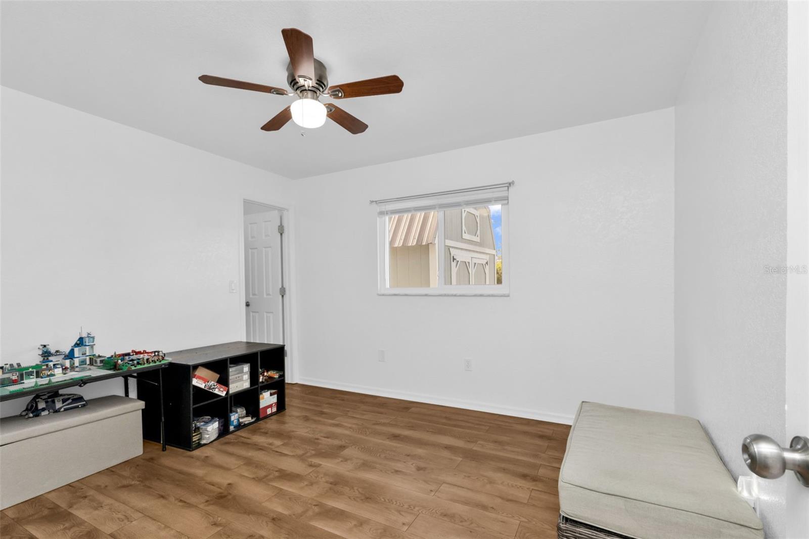 Image 23 of 41 For 625 Ennis Terrace Nw