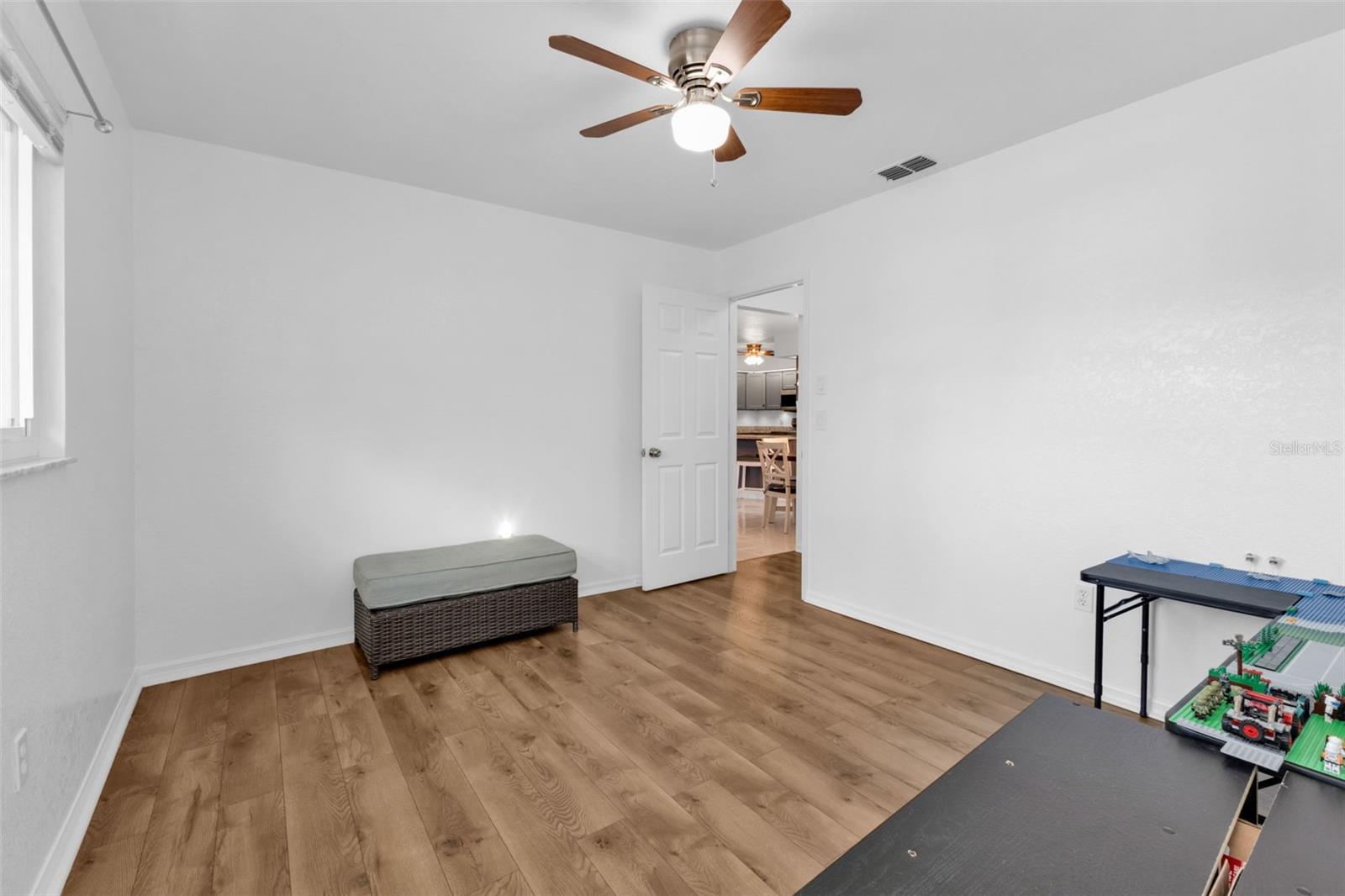 Image 24 of 41 For 625 Ennis Terrace Nw