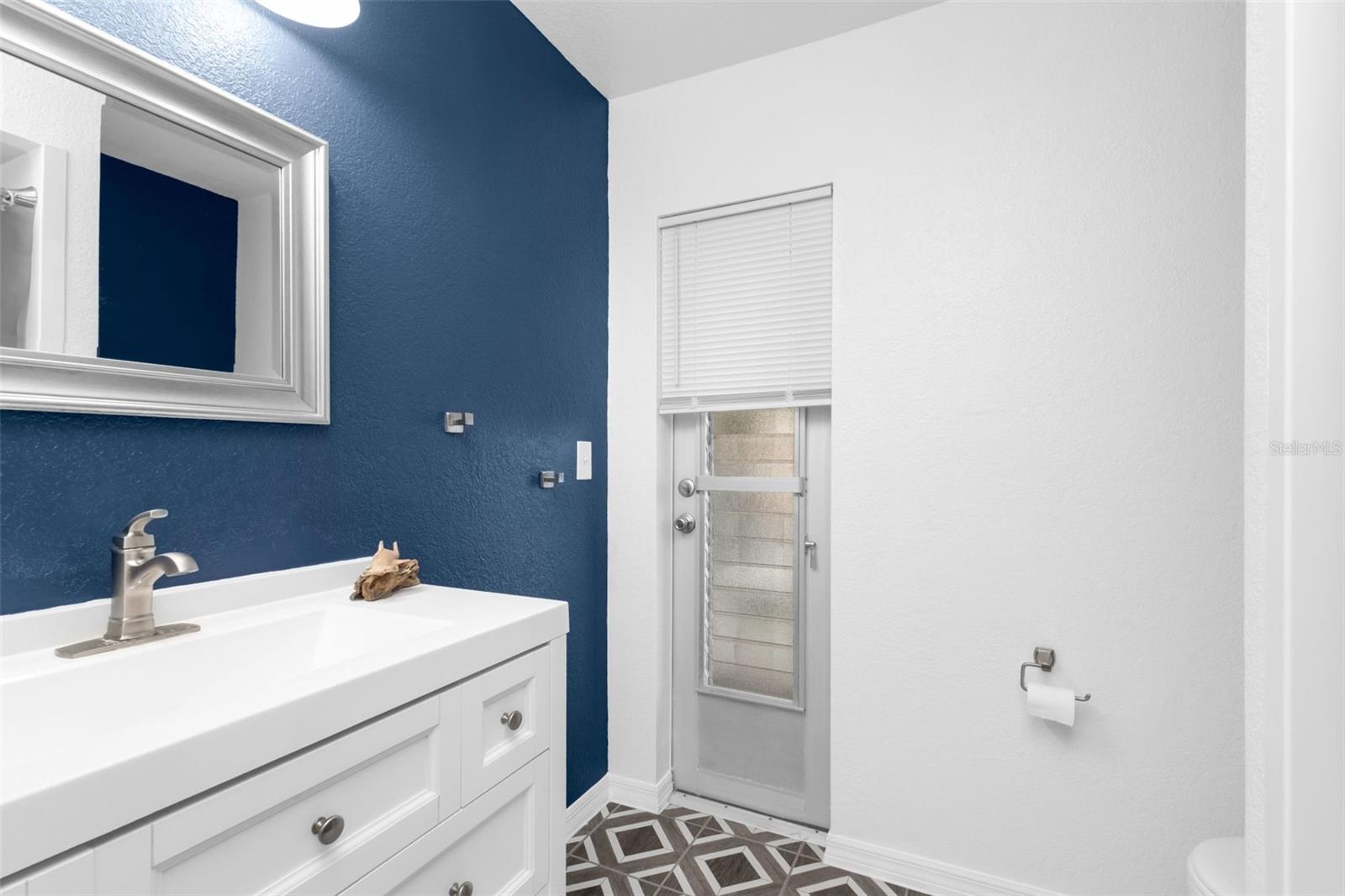 Image 25 of 41 For 625 Ennis Terrace Nw