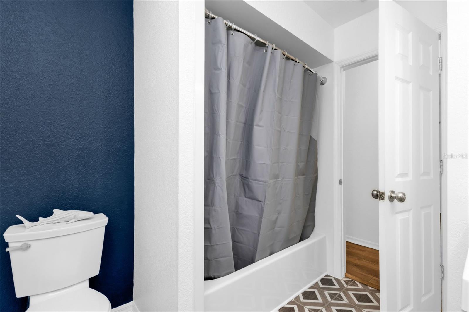 Image 26 of 41 For 625 Ennis Terrace Nw