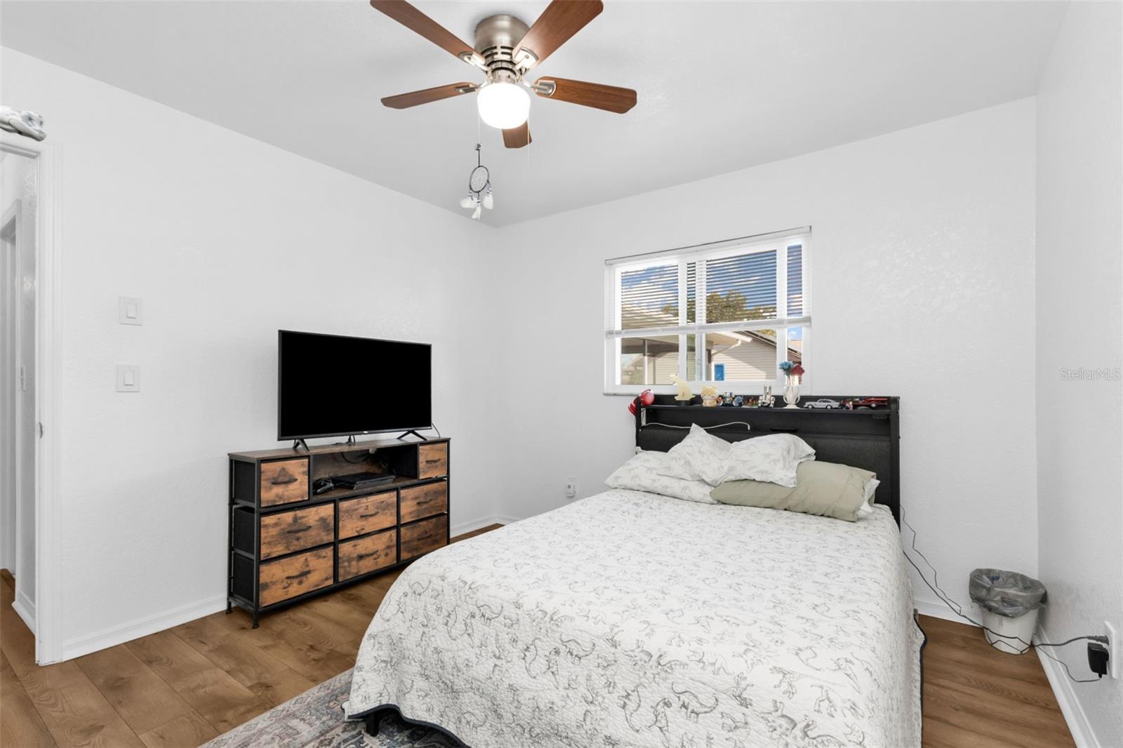 Image 29 of 41 For 625 Ennis Terrace Nw