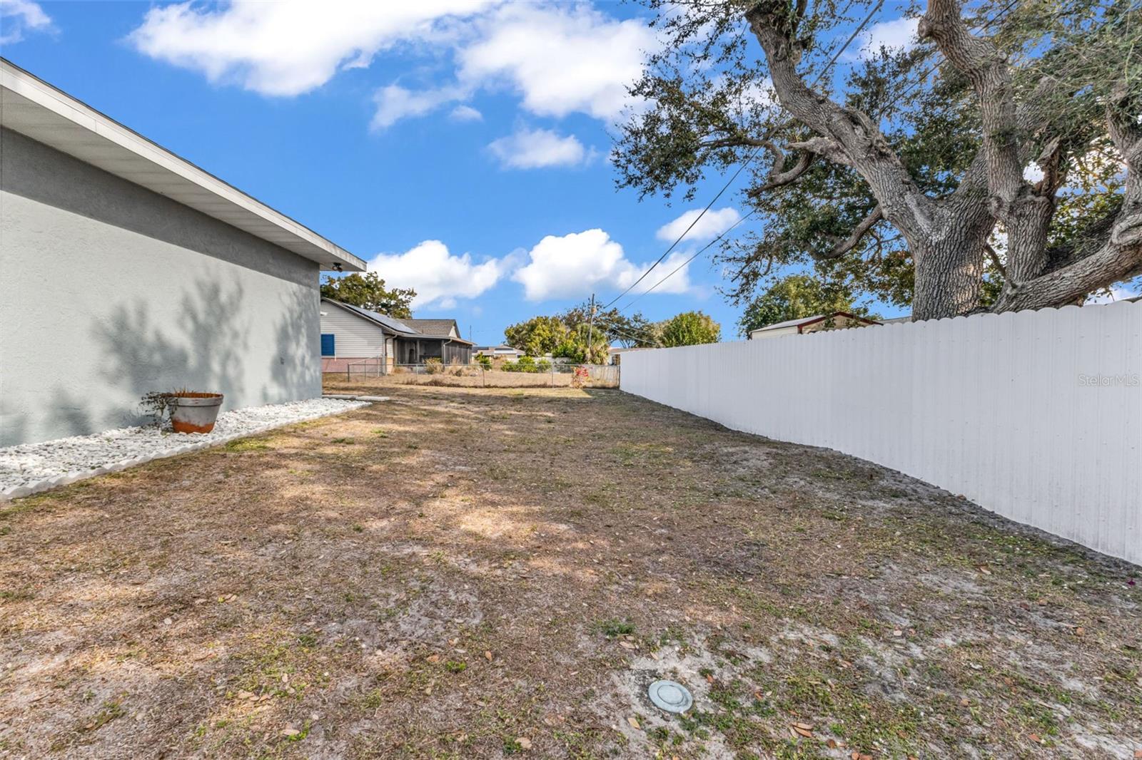 Image 36 of 41 For 625 Ennis Terrace Nw