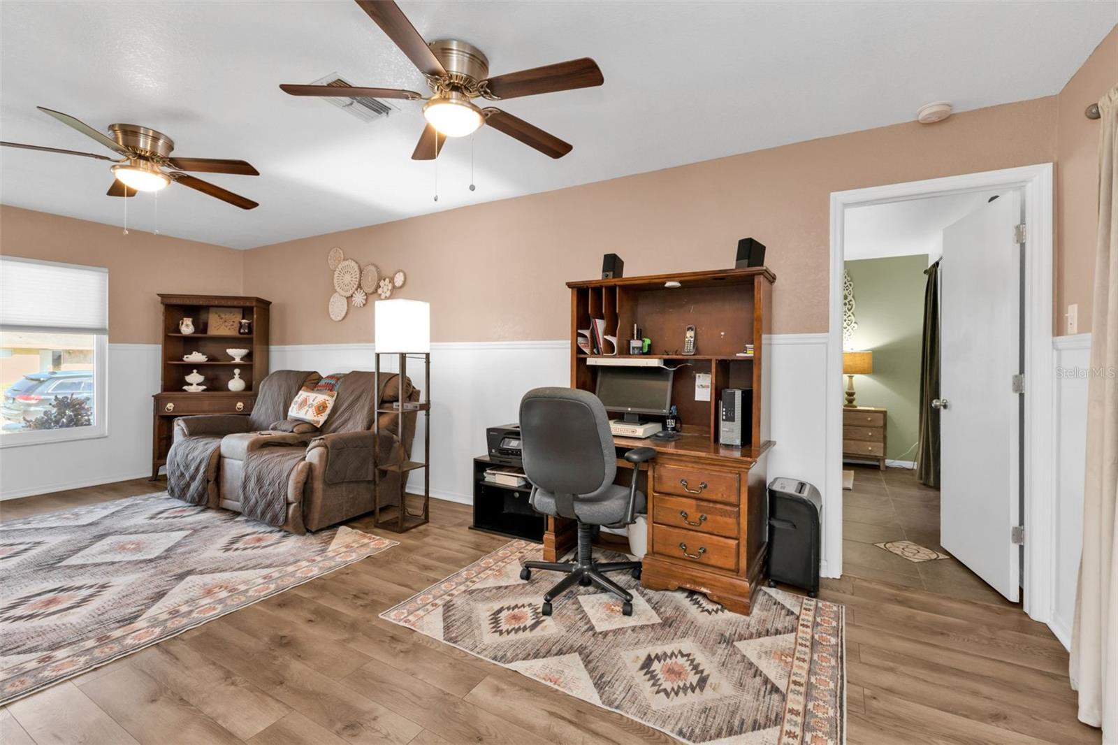 Image 6 of 41 For 625 Ennis Terrace Nw