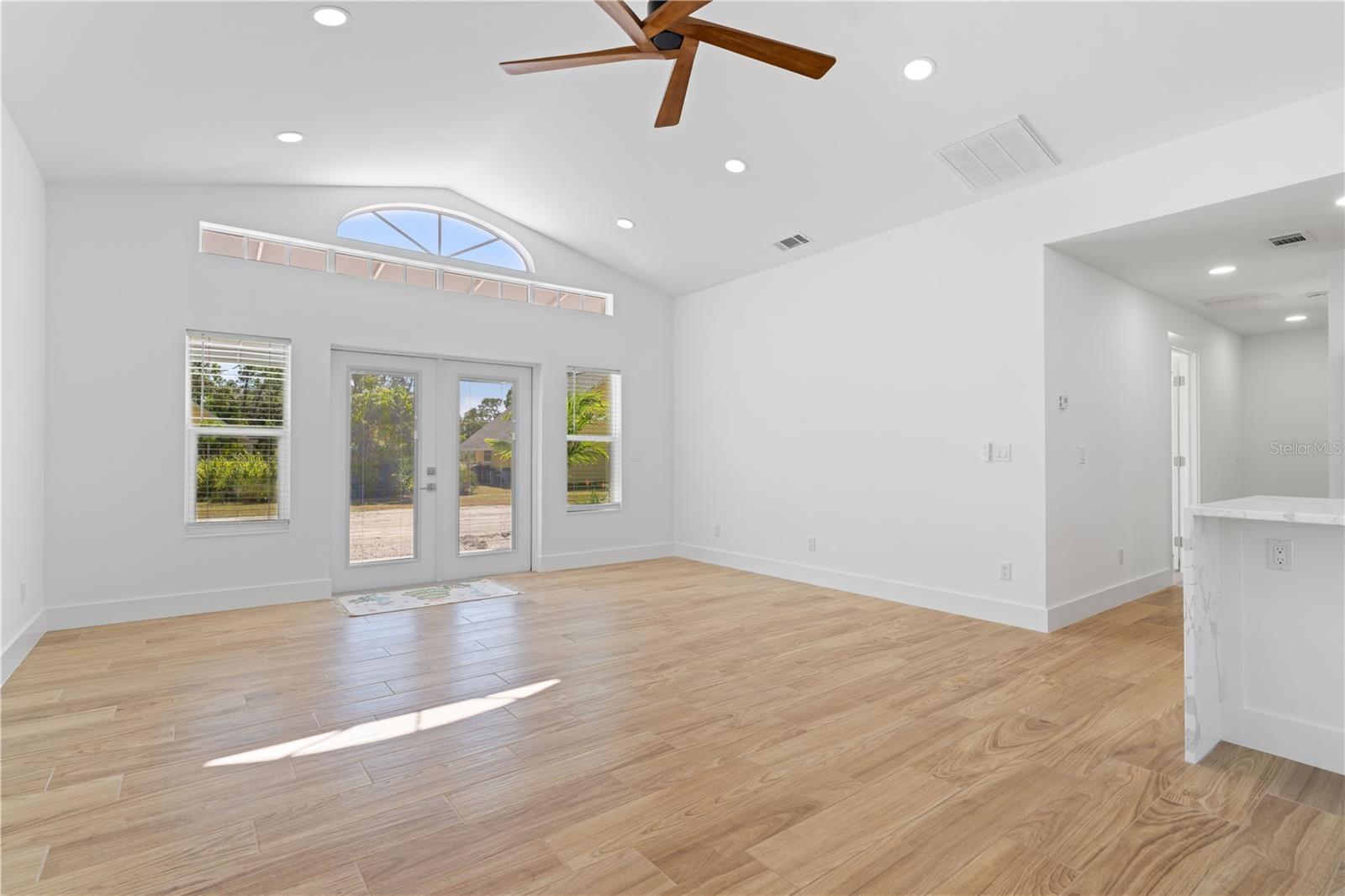 Image 10 of 53 For 1871 Bridge Street