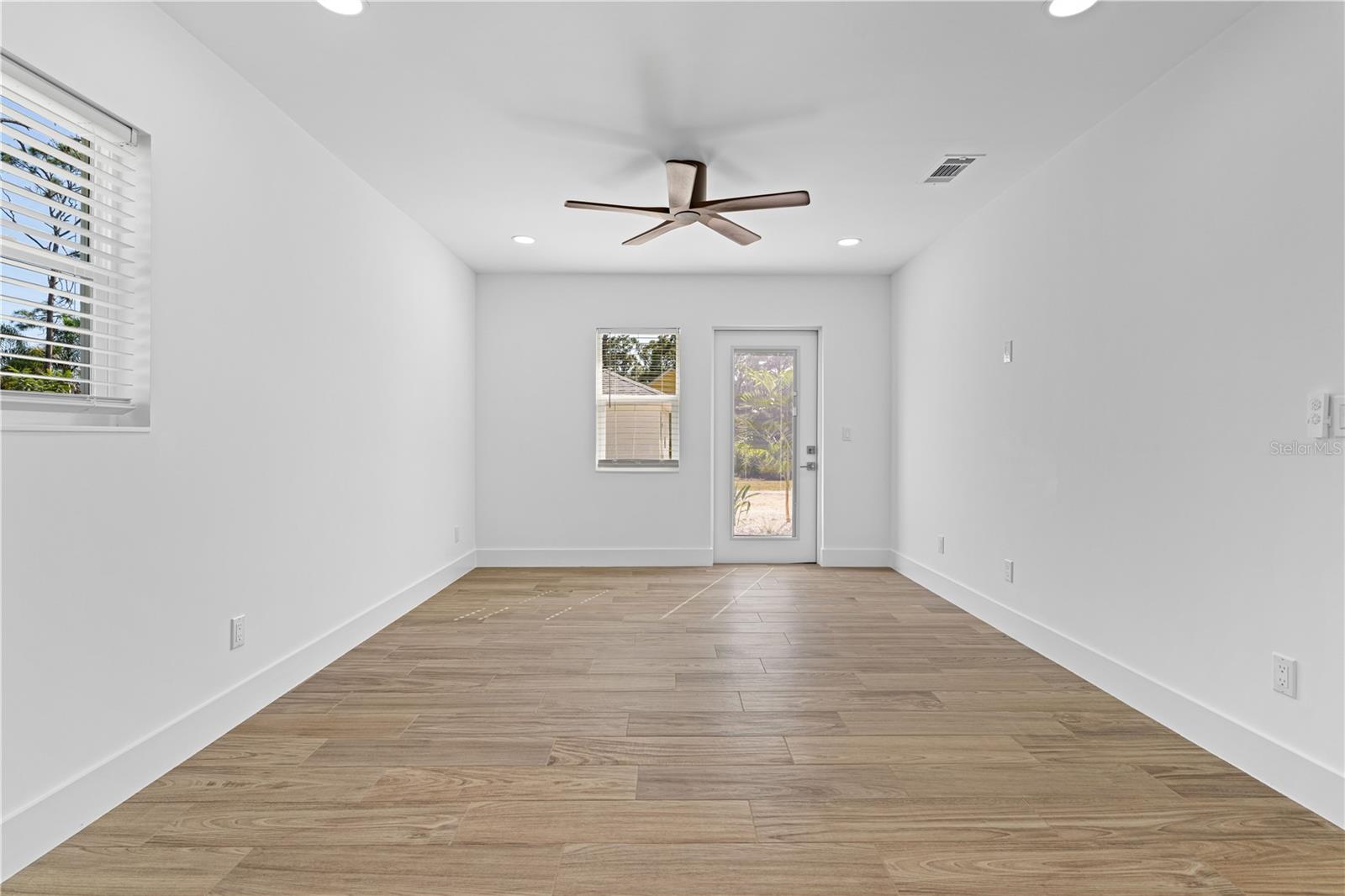 Image 16 of 53 For 1871 Bridge Street