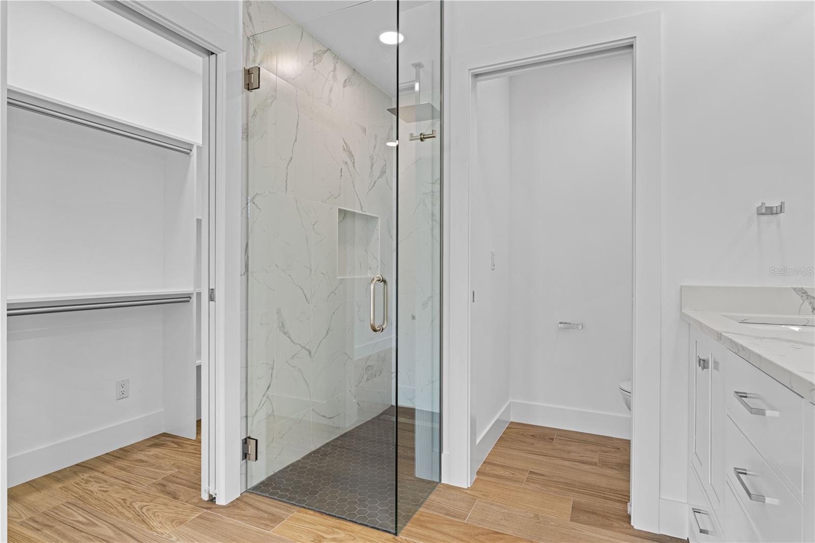 Image 22 of 53 For 1871 Bridge Street