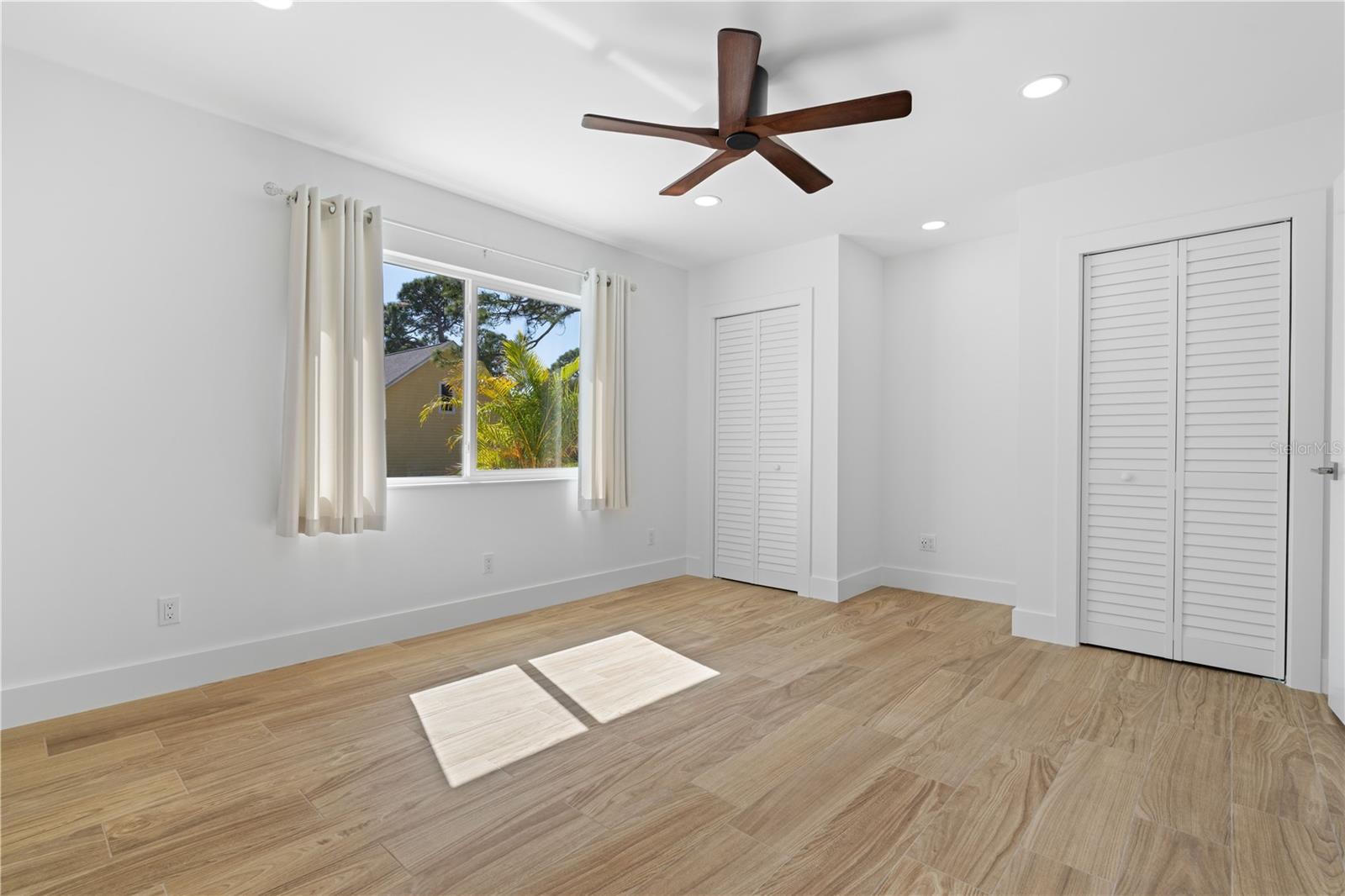 Image 24 of 53 For 1871 Bridge Street