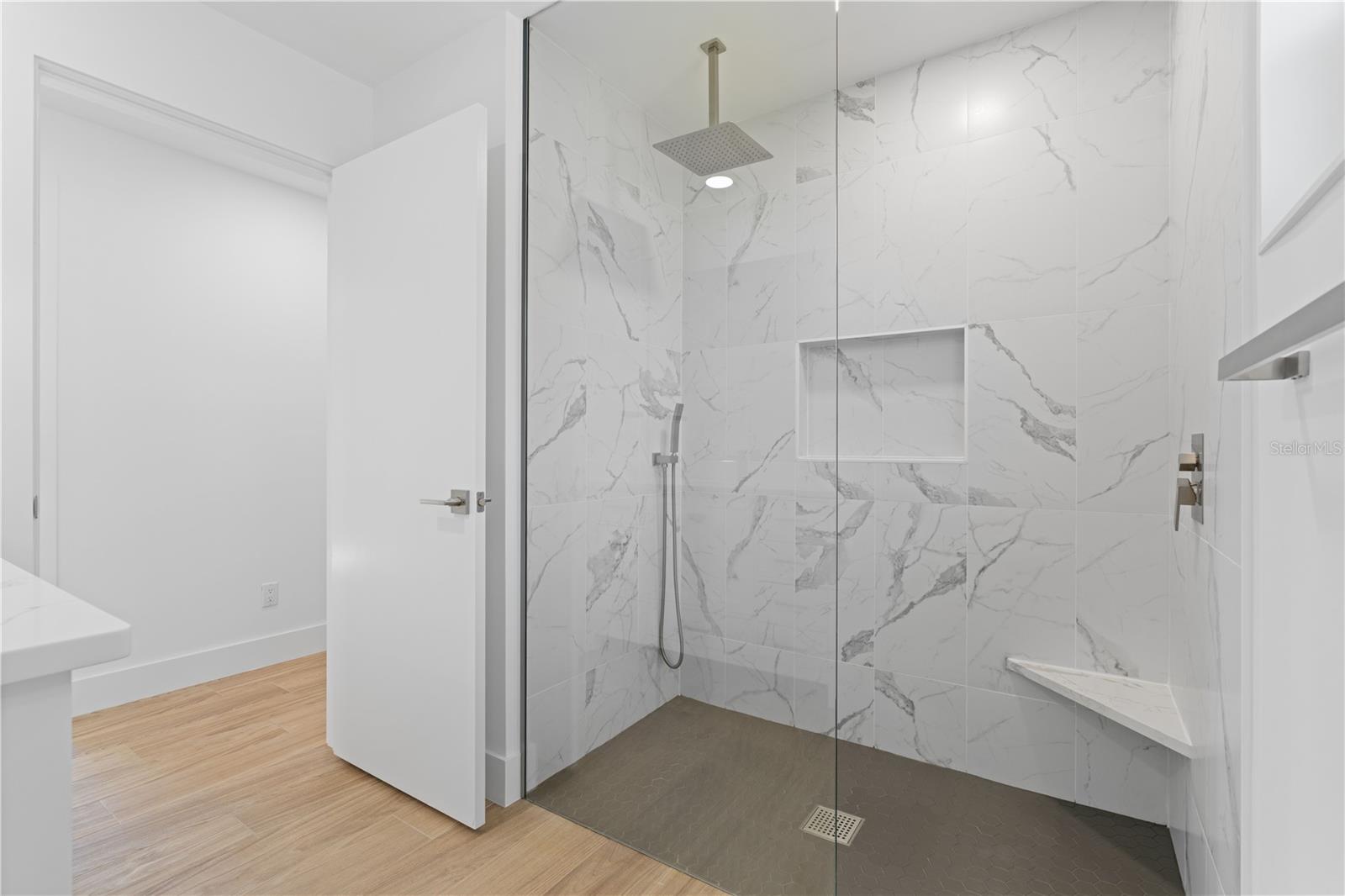 Image 29 of 53 For 1871 Bridge Street