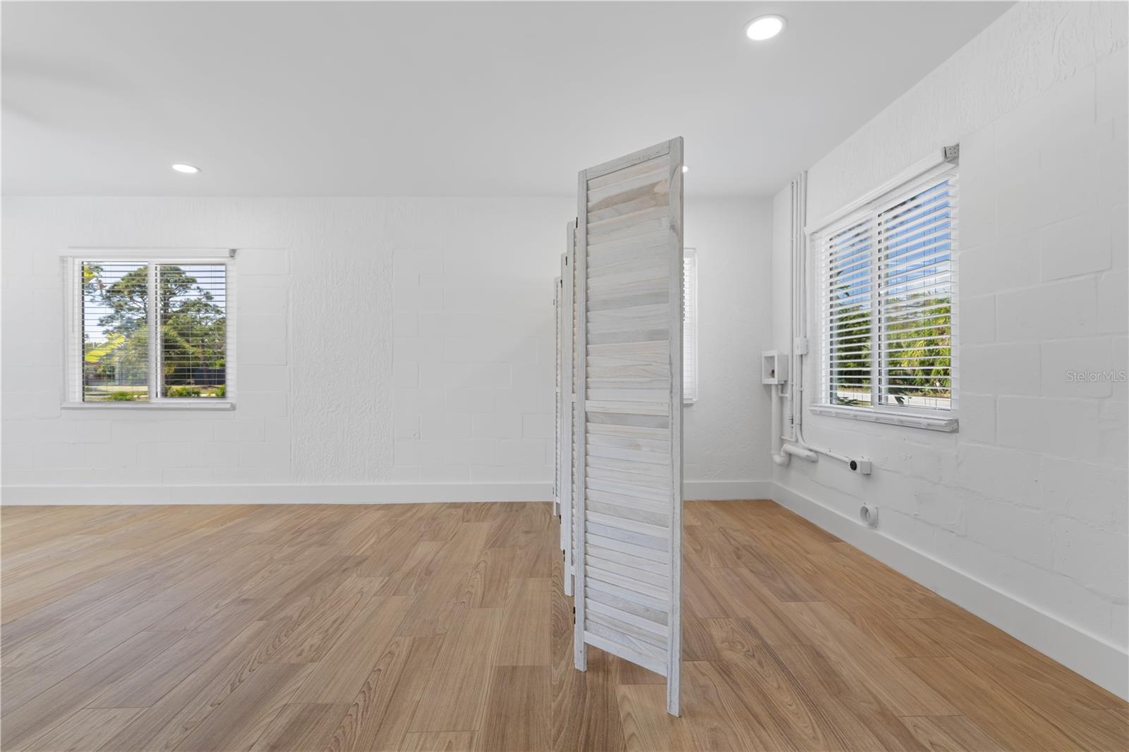 Image 33 of 53 For 1871 Bridge Street