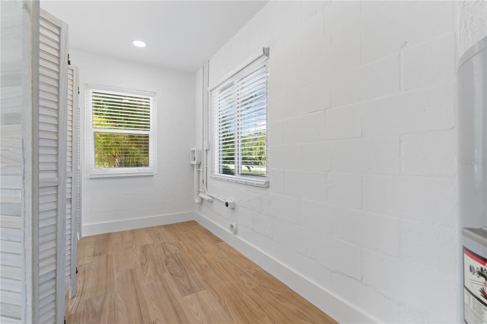 Image 34 of 53 For 1871 Bridge Street