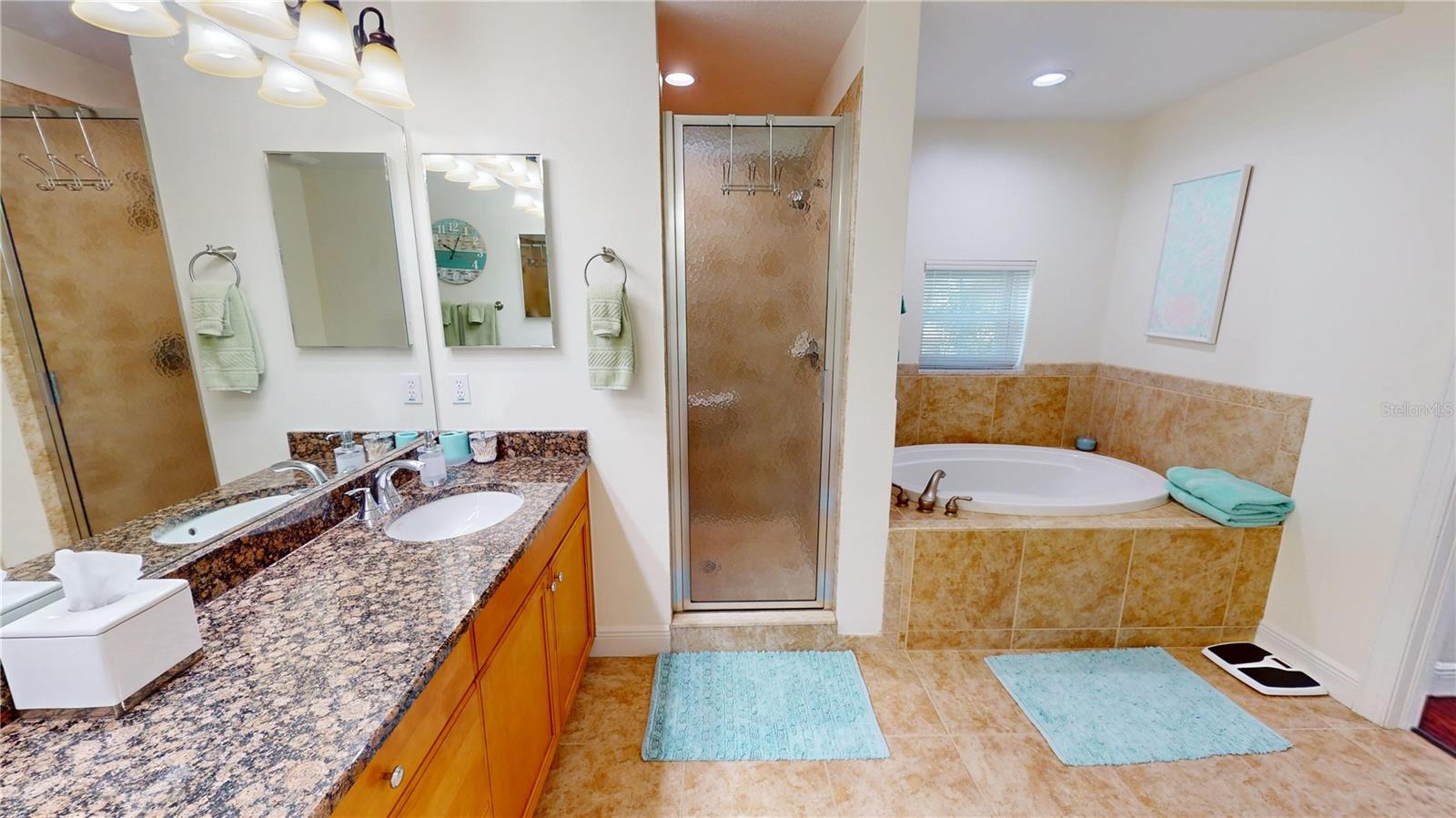 Image 28 of 46 For 5114 Melbourne Street A101