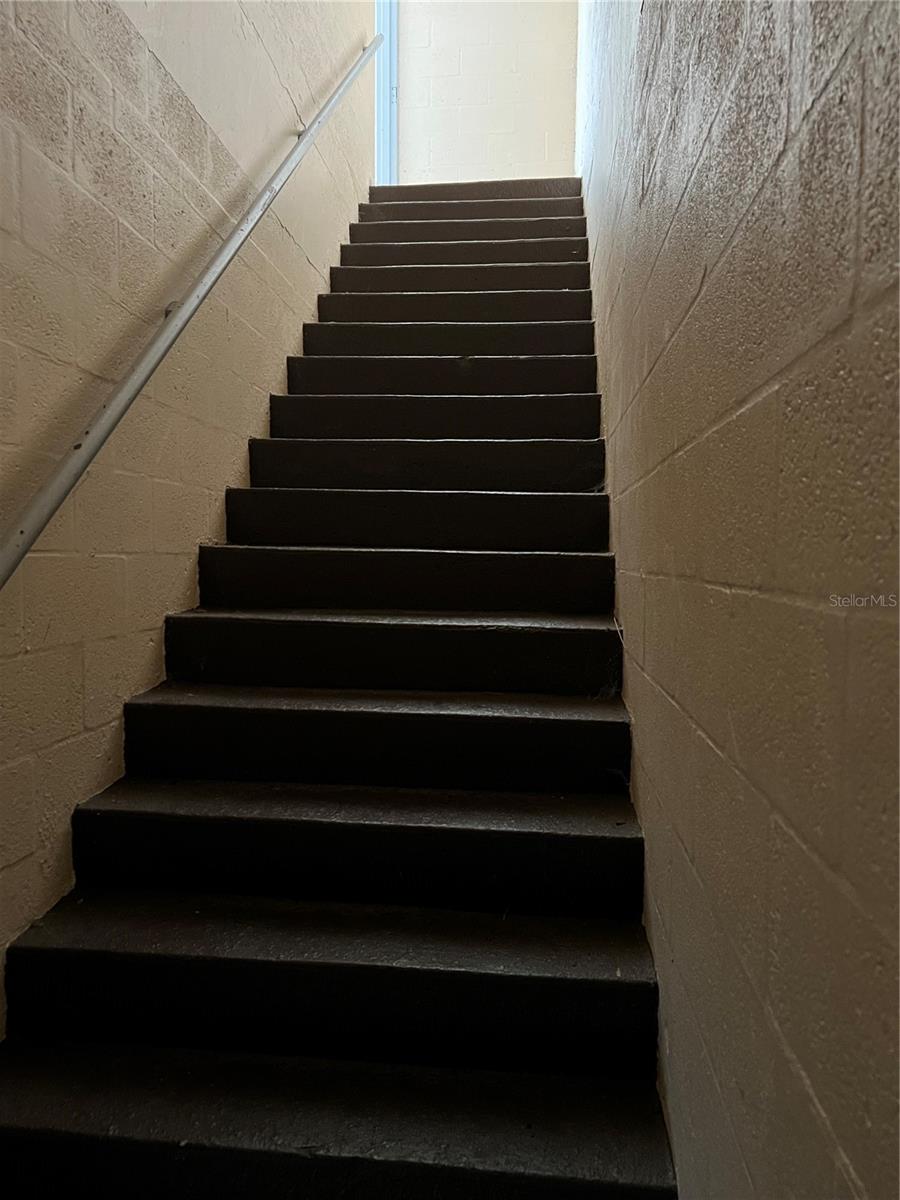 Image 2 of 19 For 14385 Woodstock Road 3