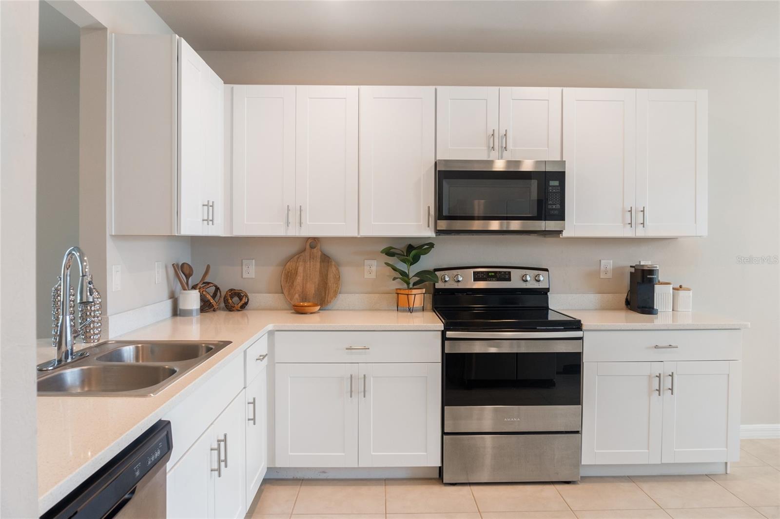 Image 11 of 38 For 25268 Lenox Circle