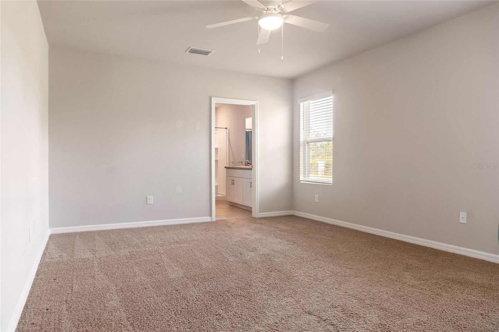 Image 17 of 38 For 25268 Lenox Circle